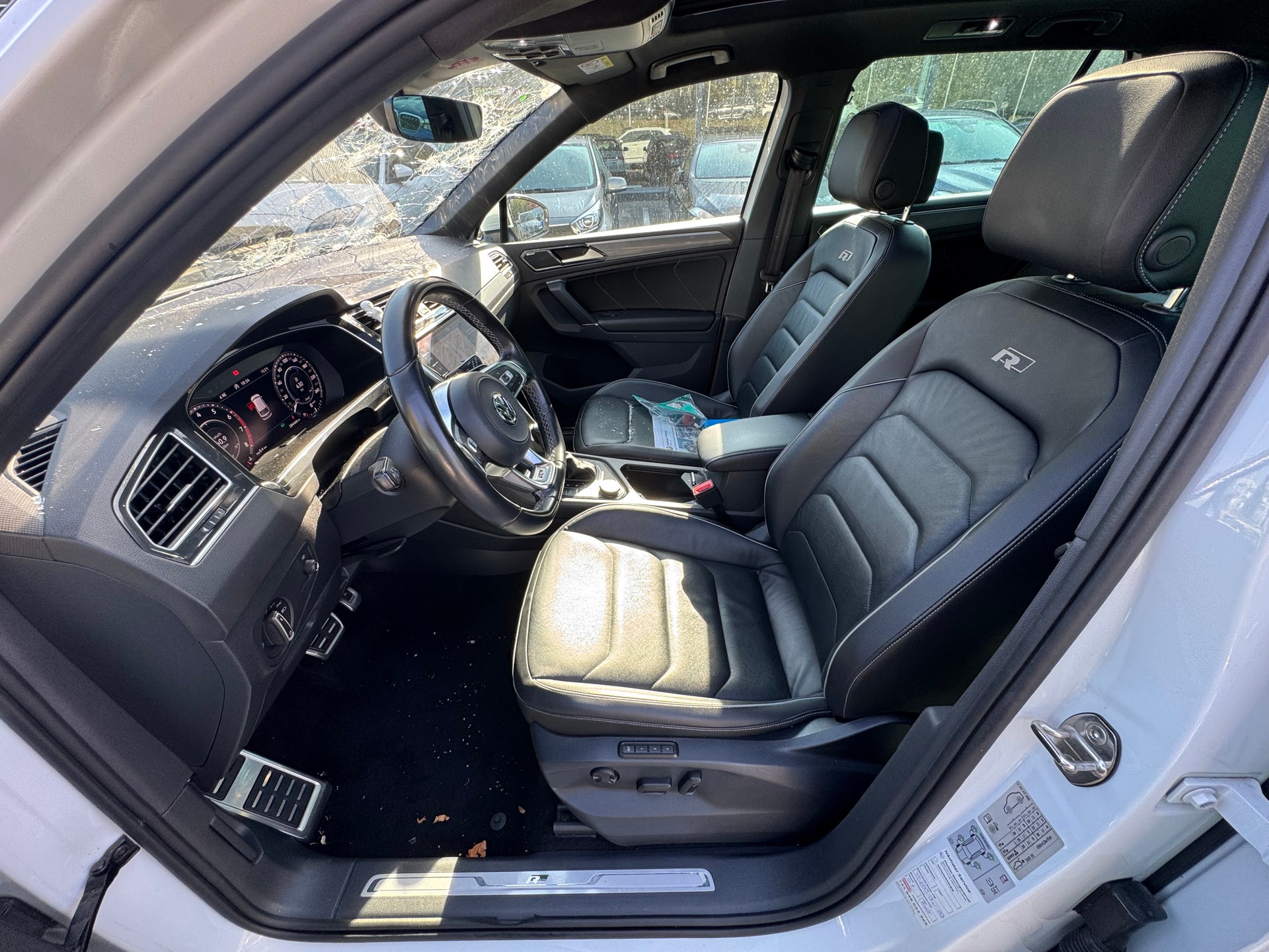 VW Tiguan 2.0TSI R-Line ABT 4Motion DSG-image-14