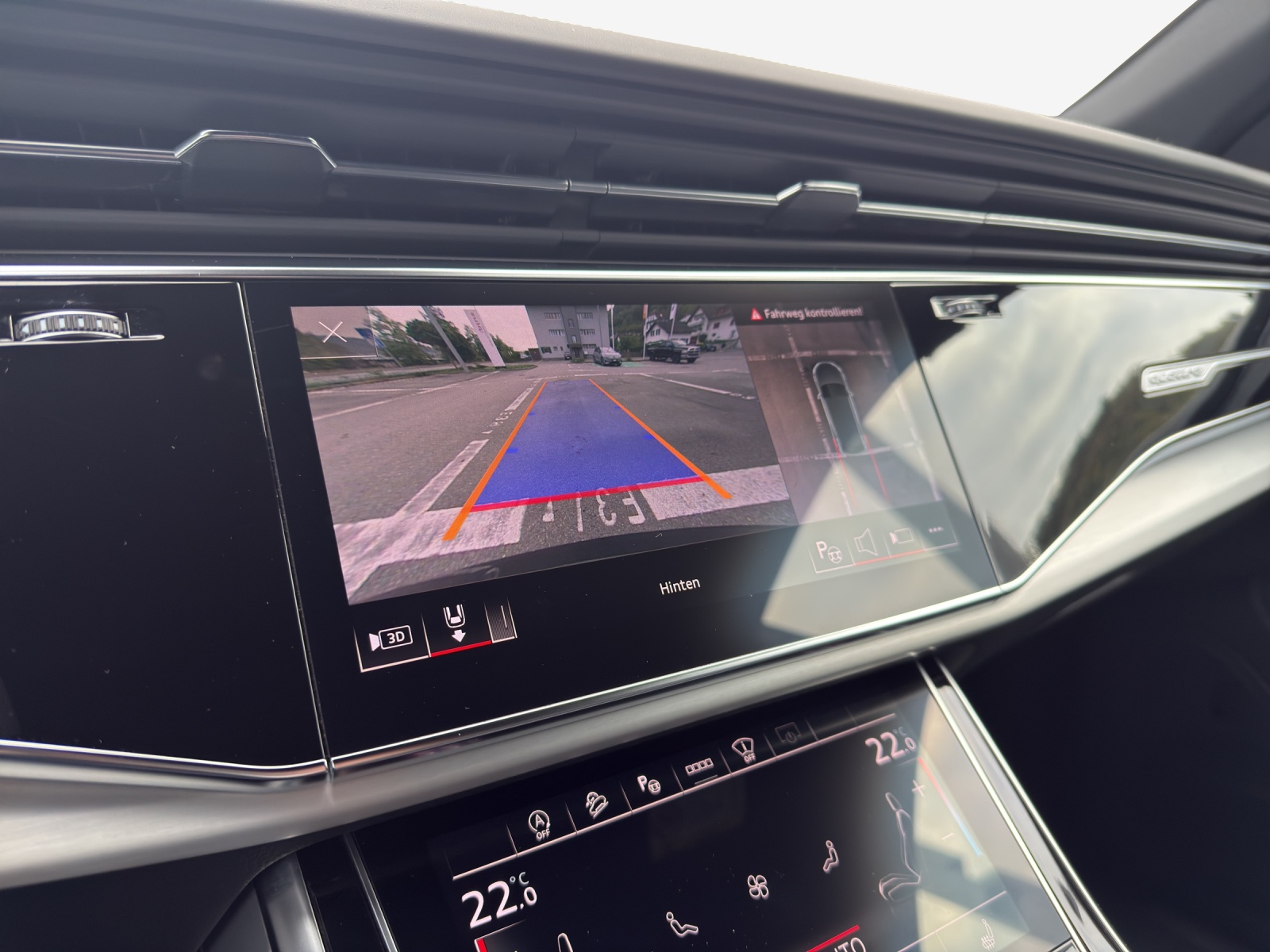 AUDI SQ8 TFSI quattro tiptronic-image-14