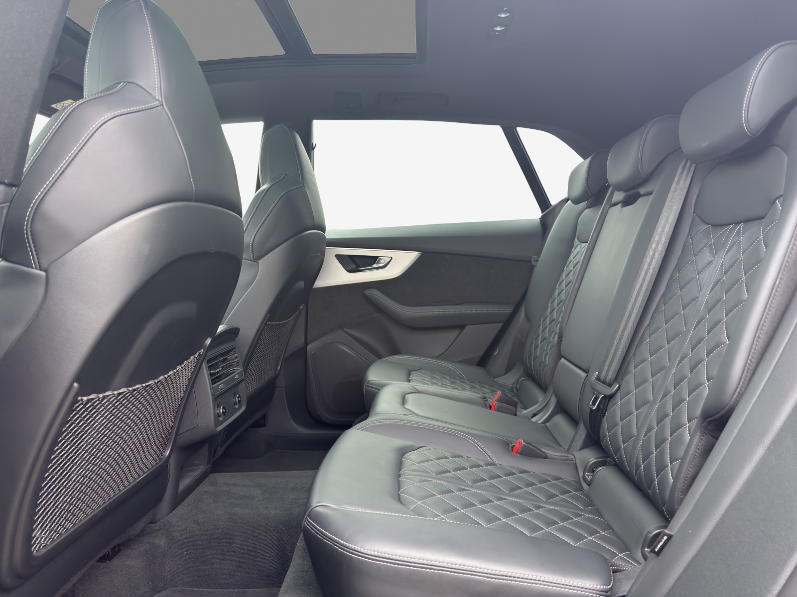 AUDI SQ8 TFSI quattro tiptronic-image-11