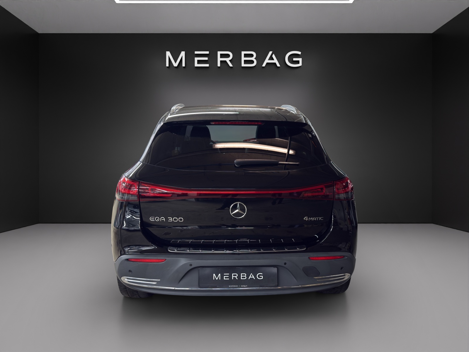 MERCEDES-BENZ EQA 300 4Matic-image-3