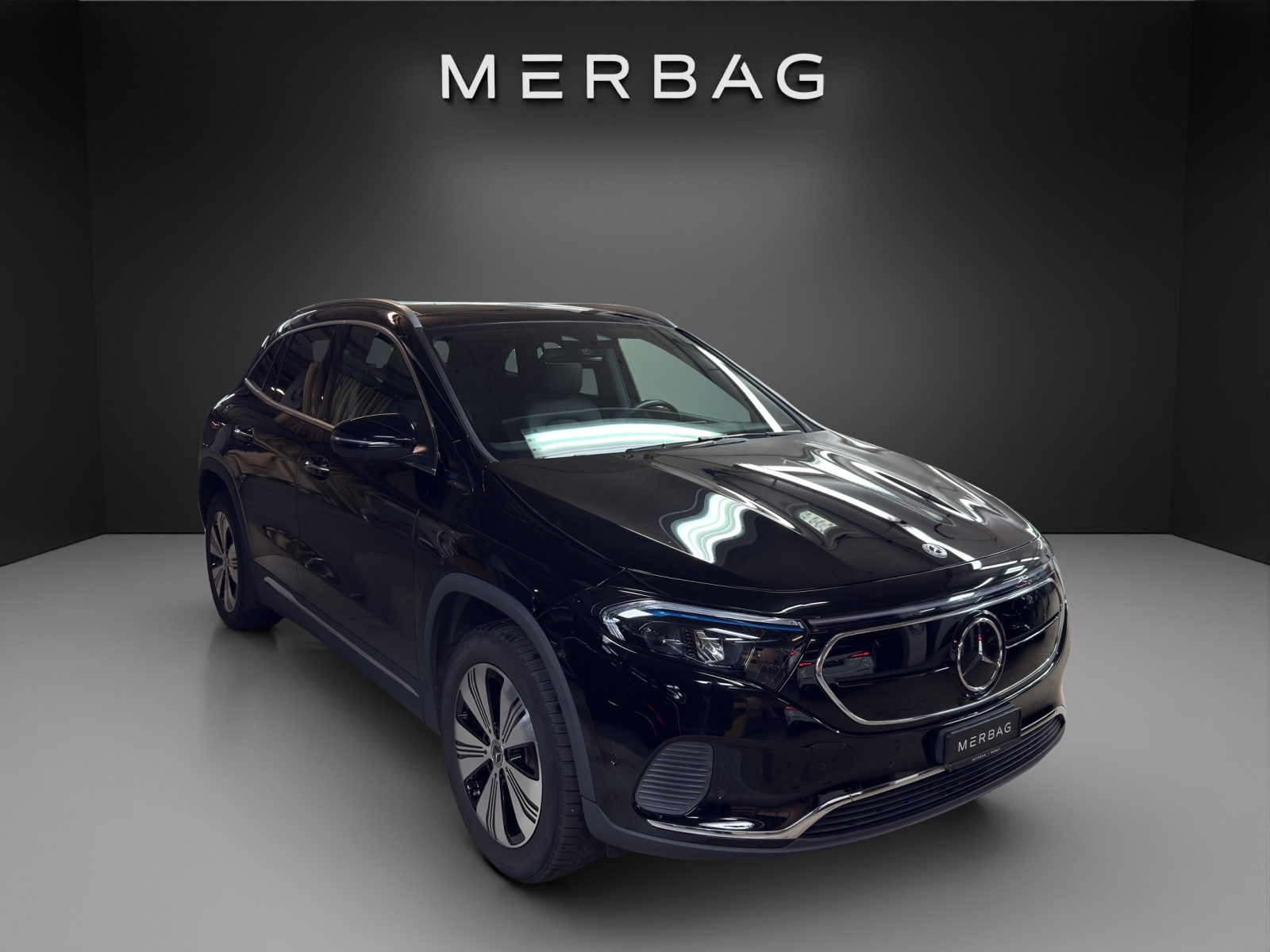 MERCEDES-BENZ EQA 300 4Matic-image-5