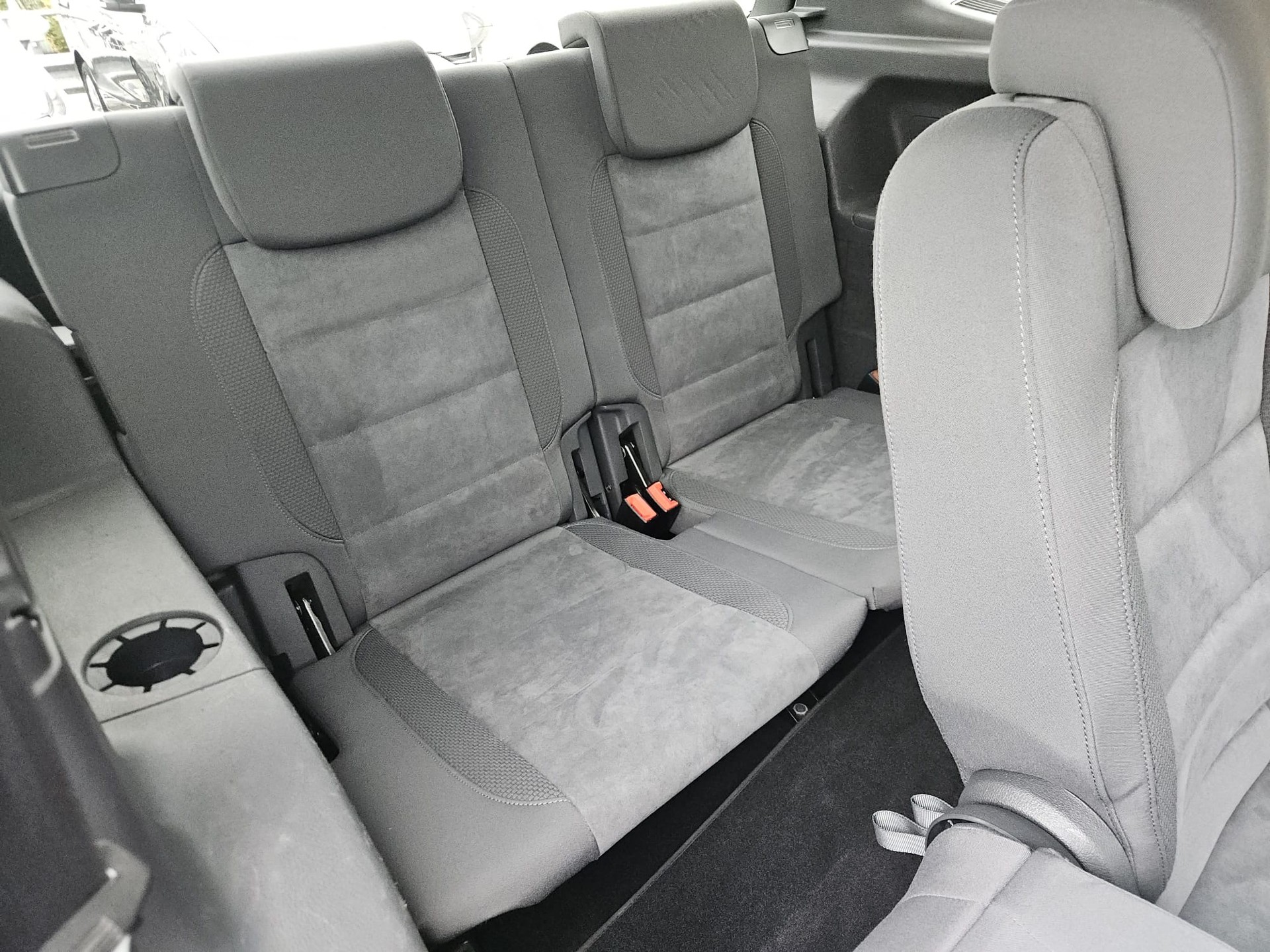 VW Touran 2.0 TDI Highline DSG-image-8