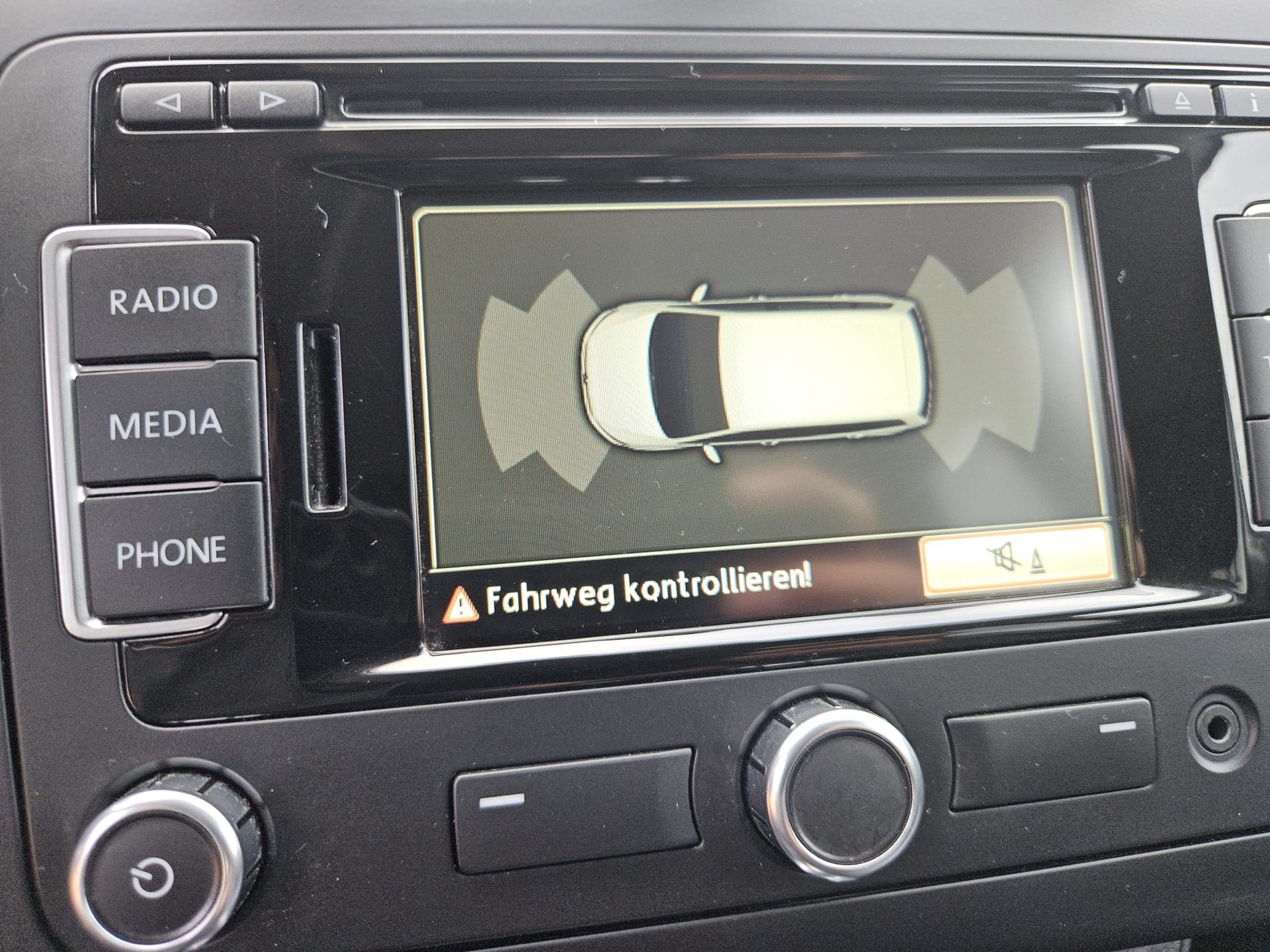 VW Touran 2.0 TDI Highline DSG-image-10