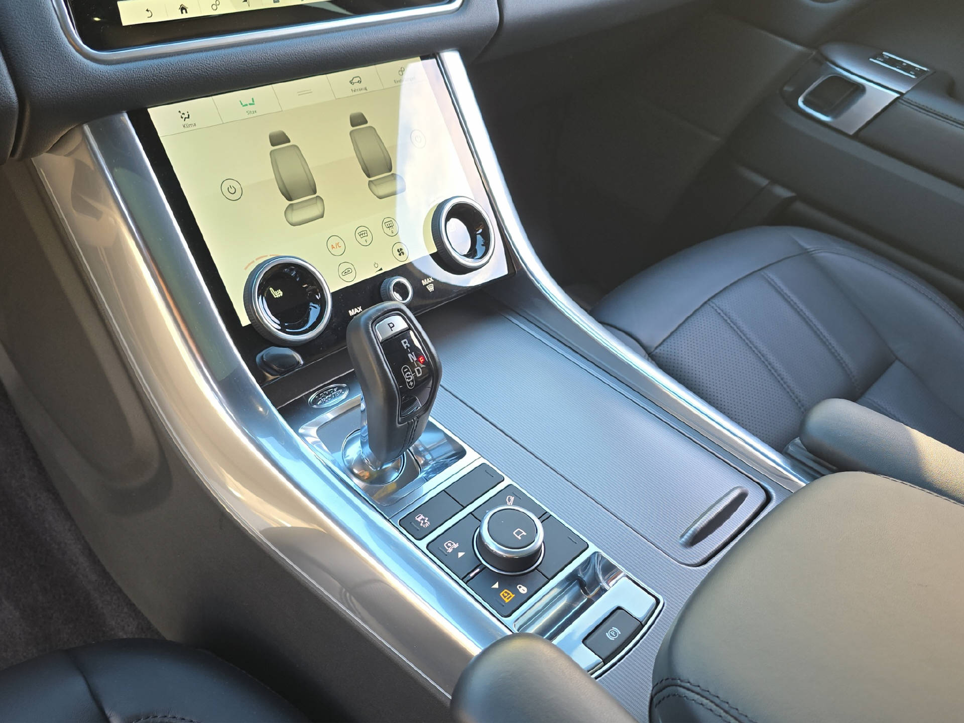 LAND ROVER Range Rover Sport 2.0 HSE ** Leasingaktion 2,9% // Frisch ab MFK **-image-17