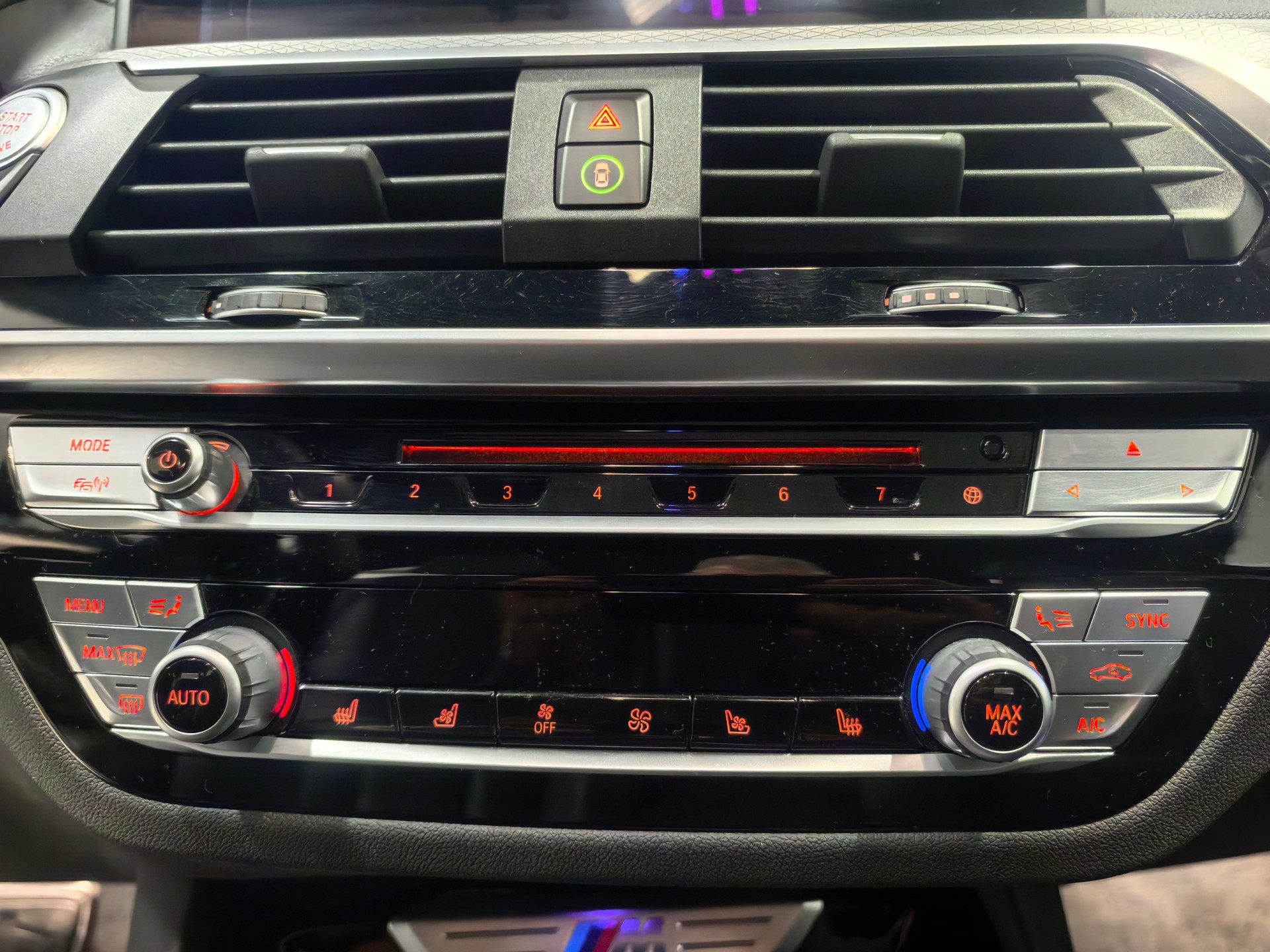 BMW X3 xDrive M40i Steptronic-Sitzlüftung, Pano, Bmw Display Key, 360°,Abstandtempomat-image-11