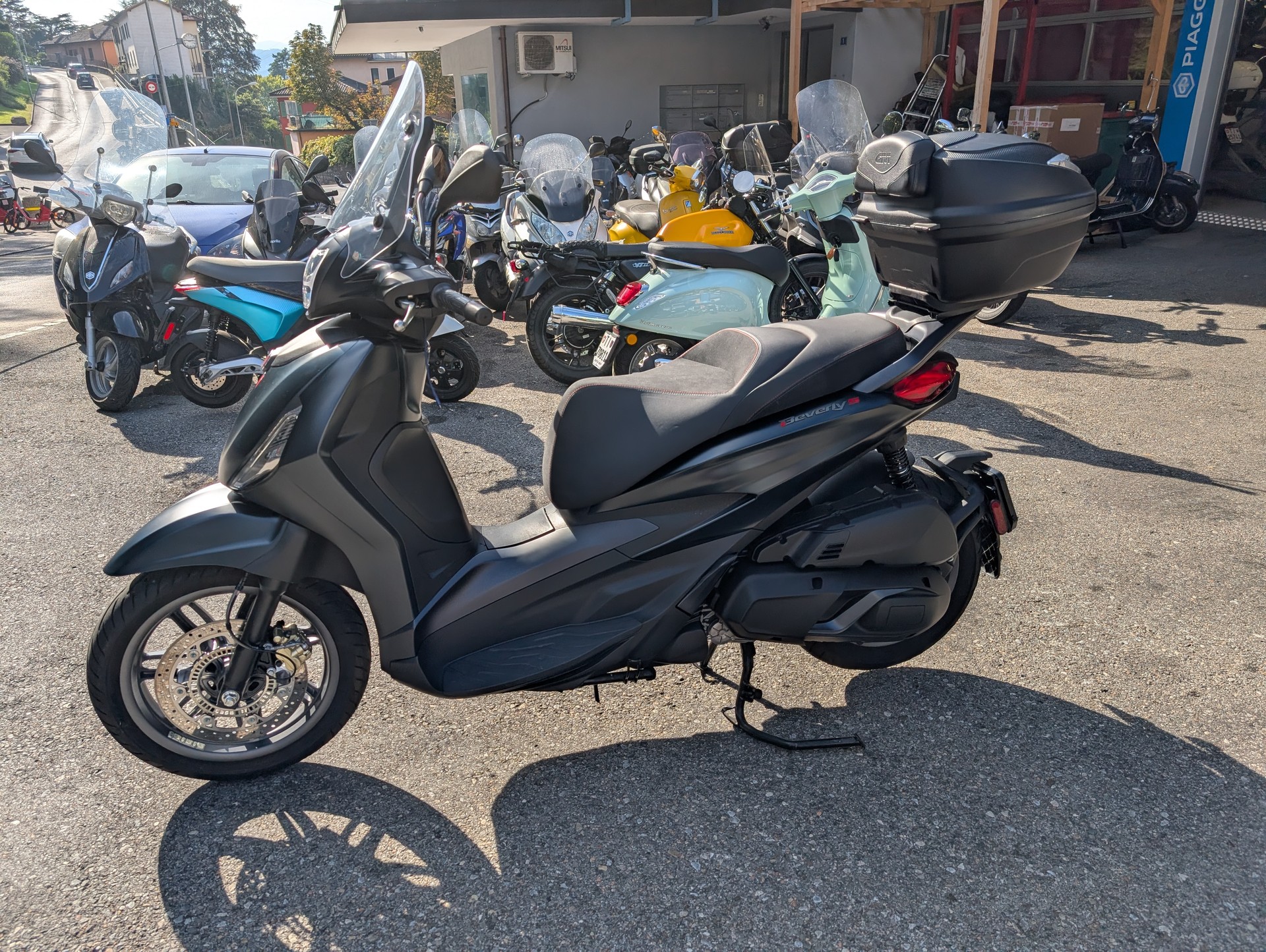 PIAGGIO Beverly 400 Sport-showroom-element-2