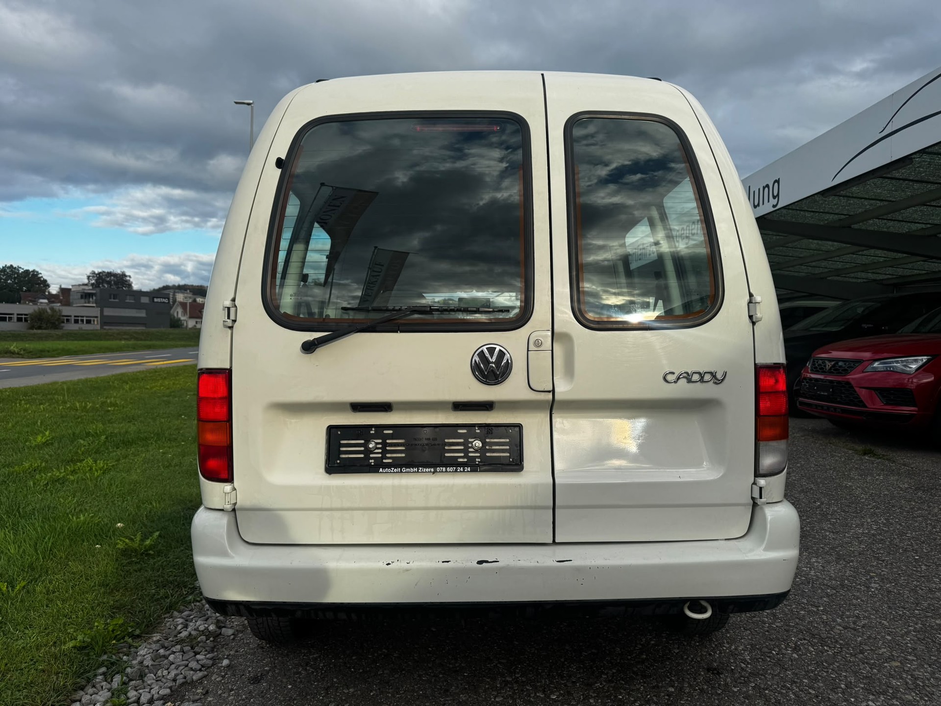 VW Caddy 1.4-image-5