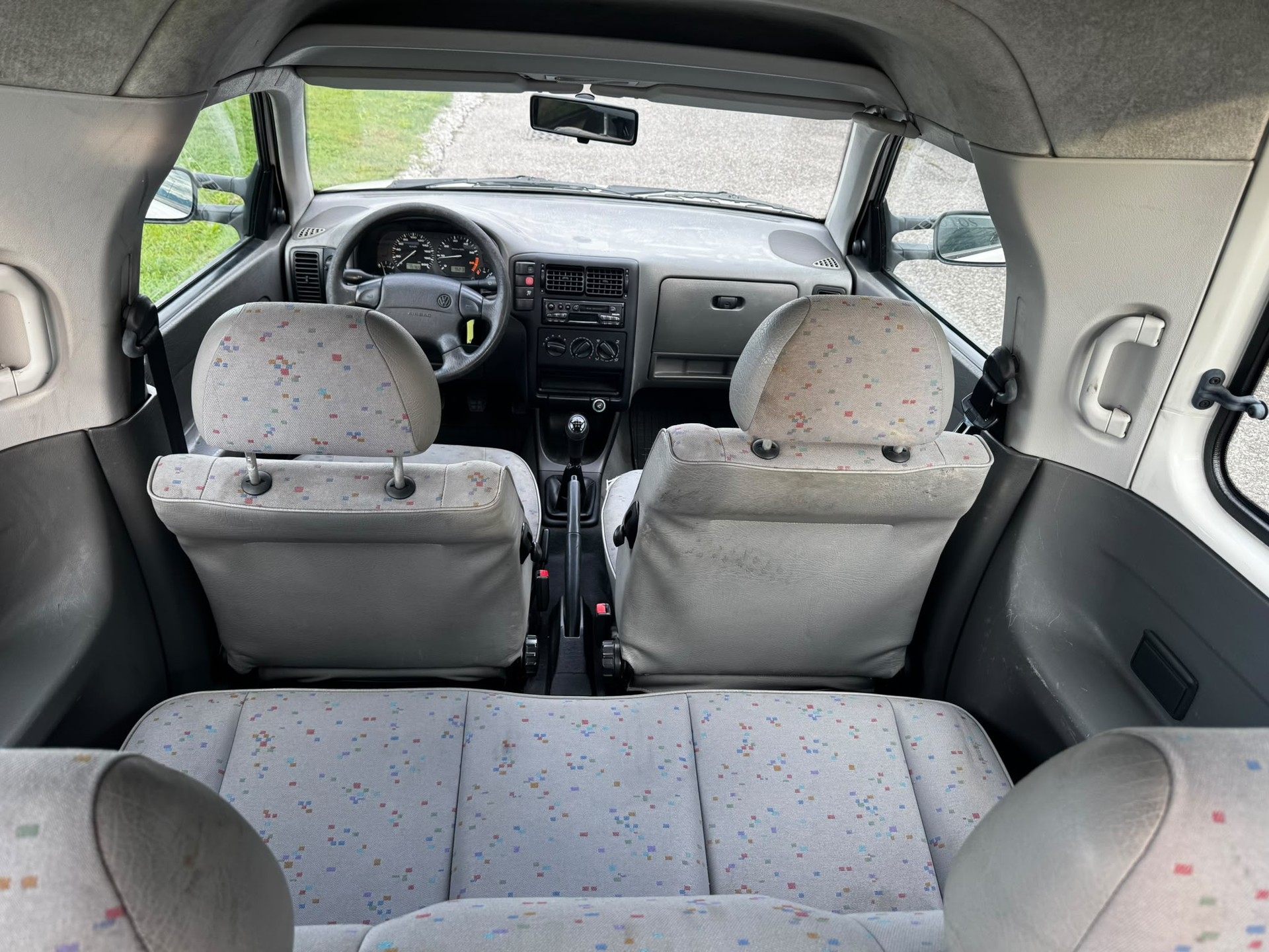 VW Caddy 1.4-image-11