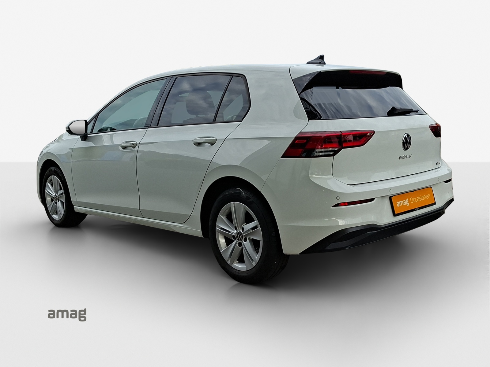 VW Golf 1.5 e TSI ACT Life DSG-image-2
