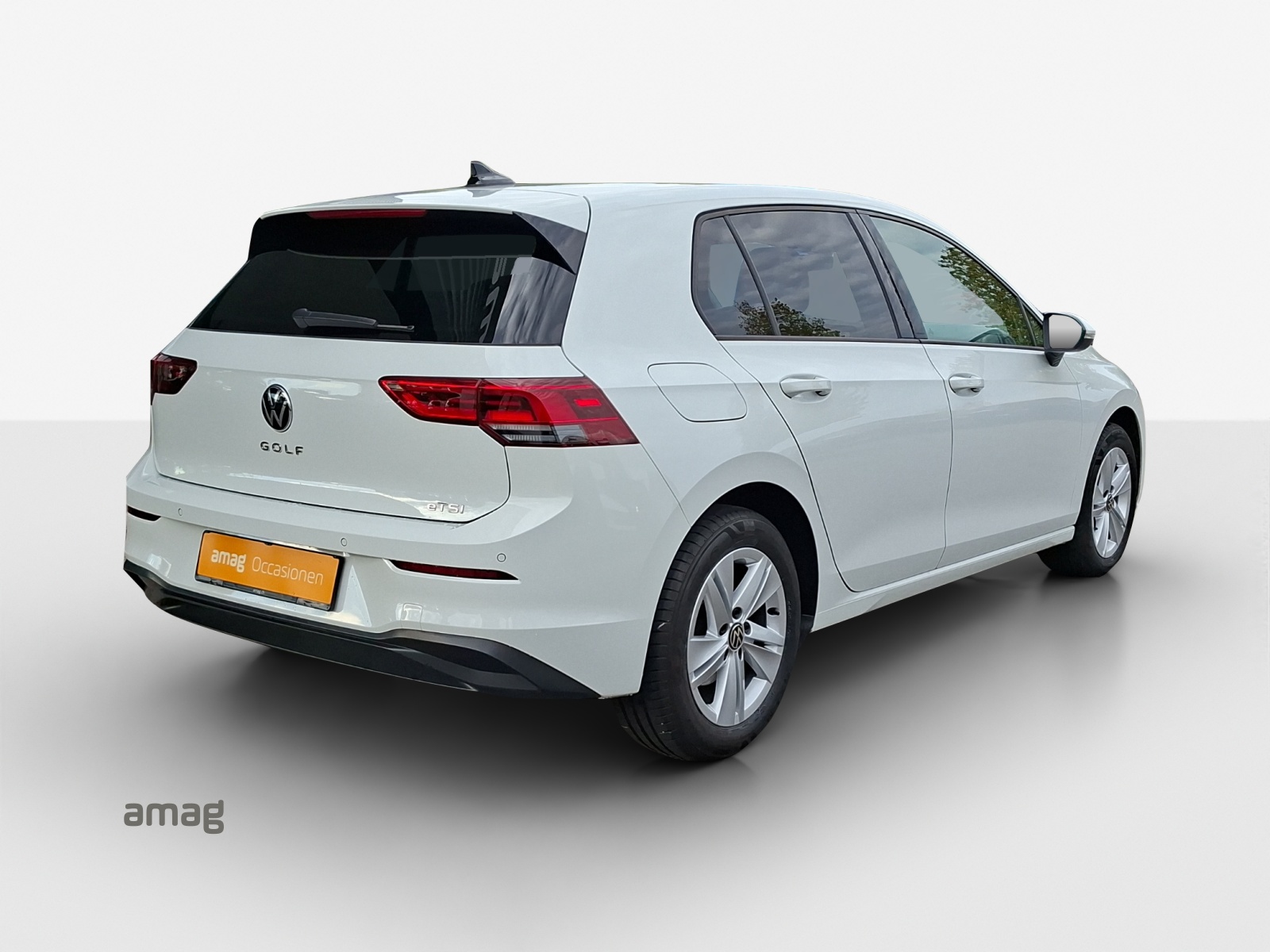 VW Golf 1.5 e TSI ACT Life DSG-image-4