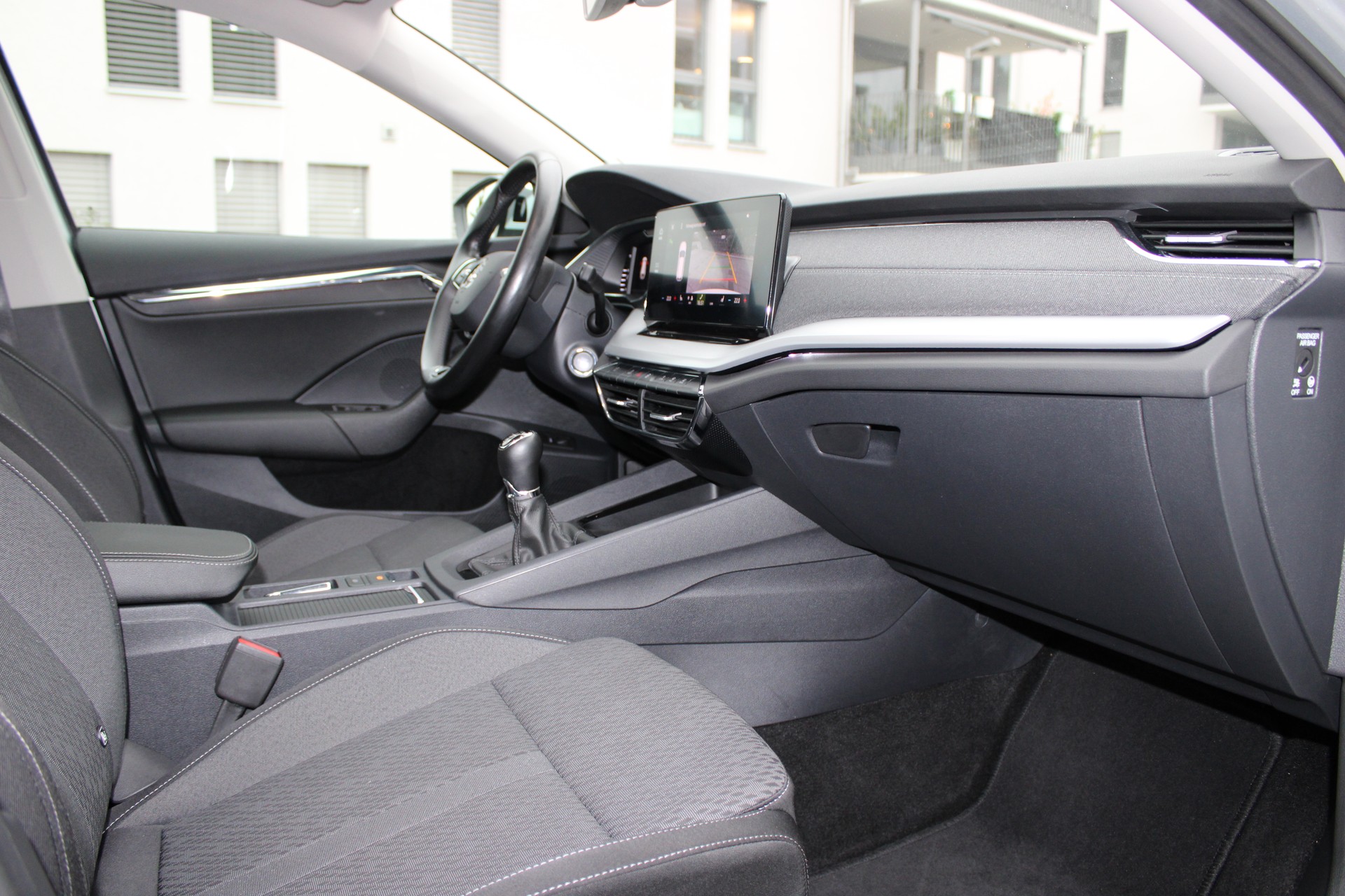 SKODA Octavia Combi 1.5 TSI ACT EVO Style-image-7