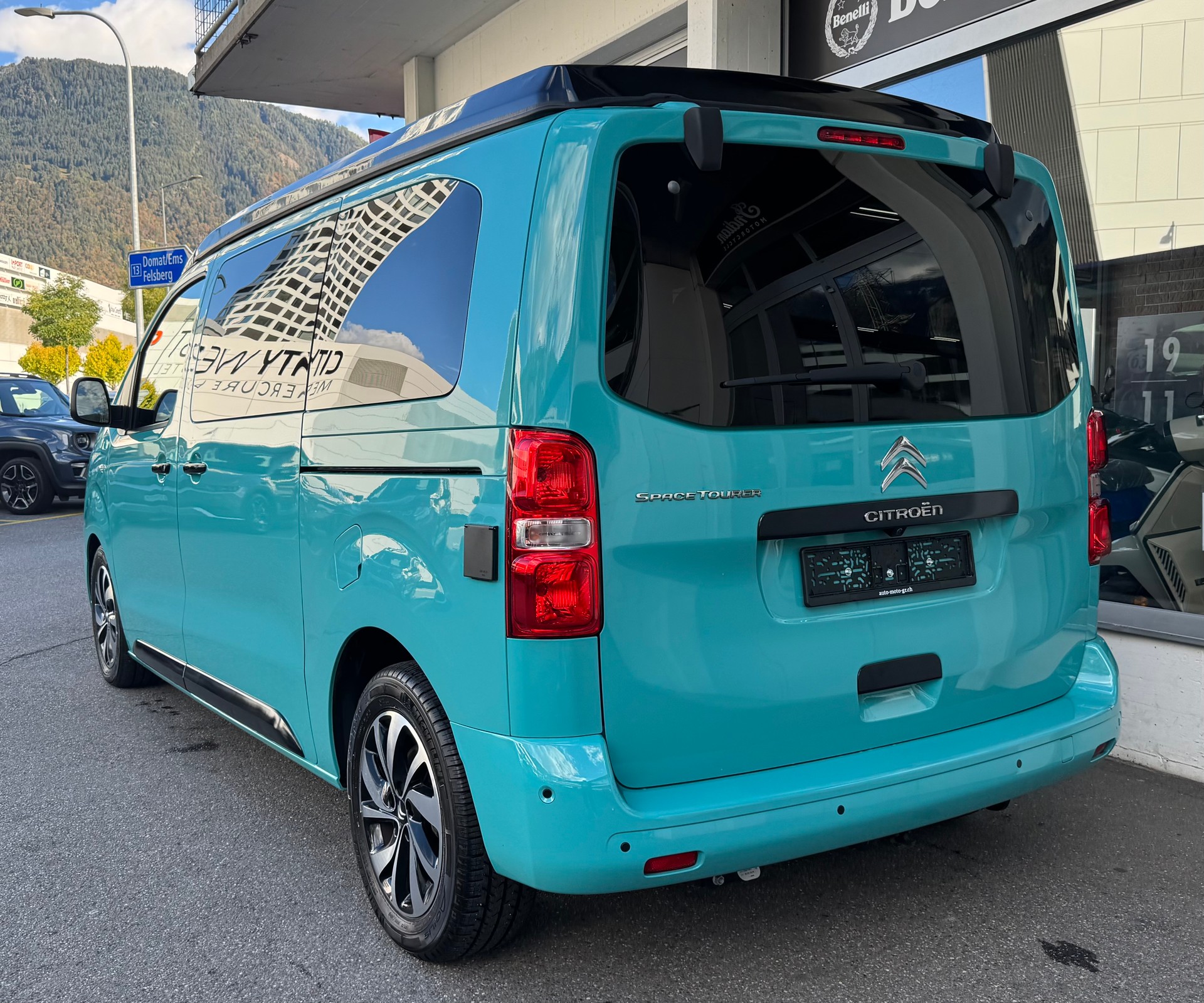 PÖSSL Citroen Campster 2.0 Blue HDI 180 EAT8-image-3
