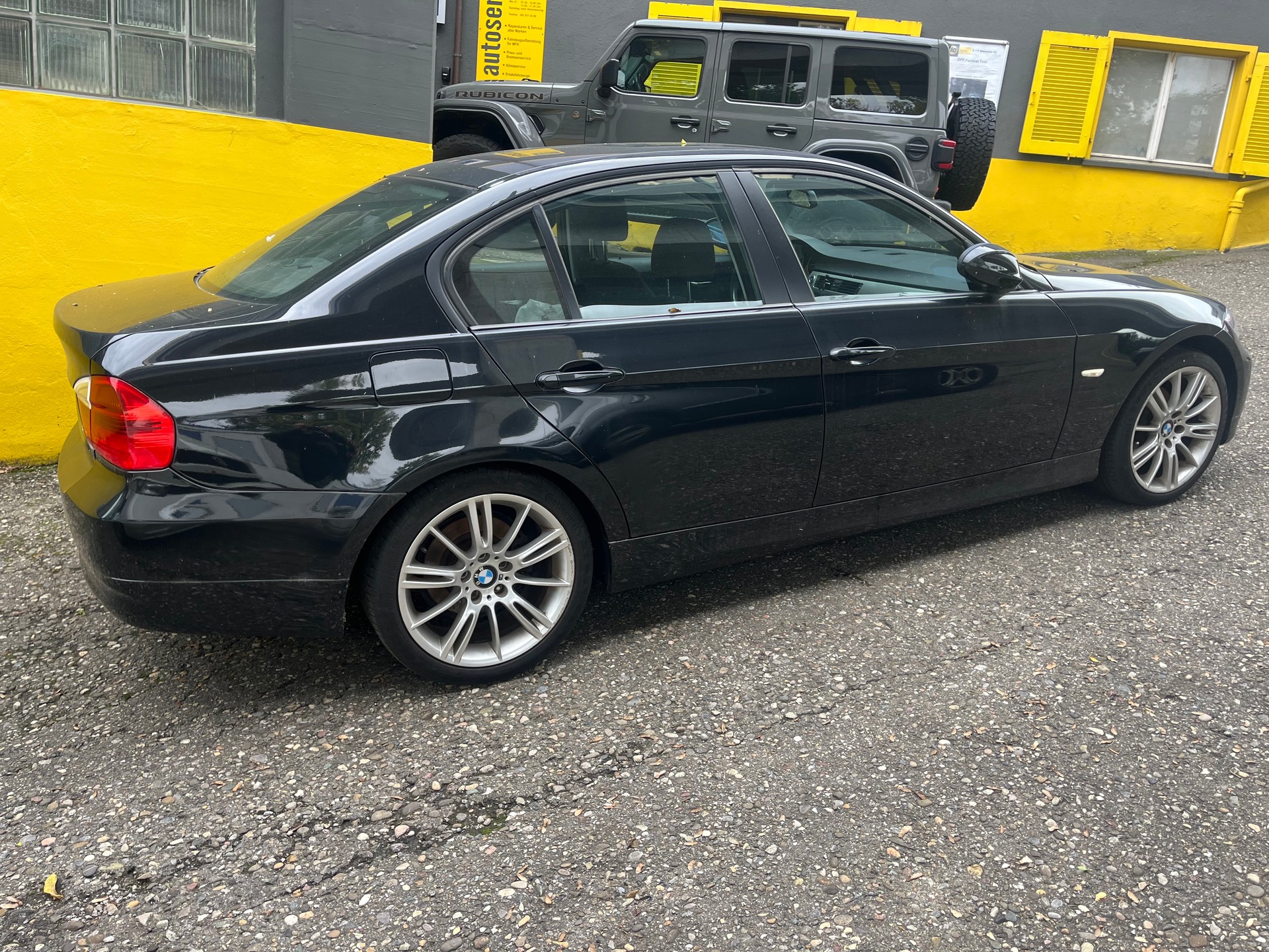 BMW 316i-image-4
