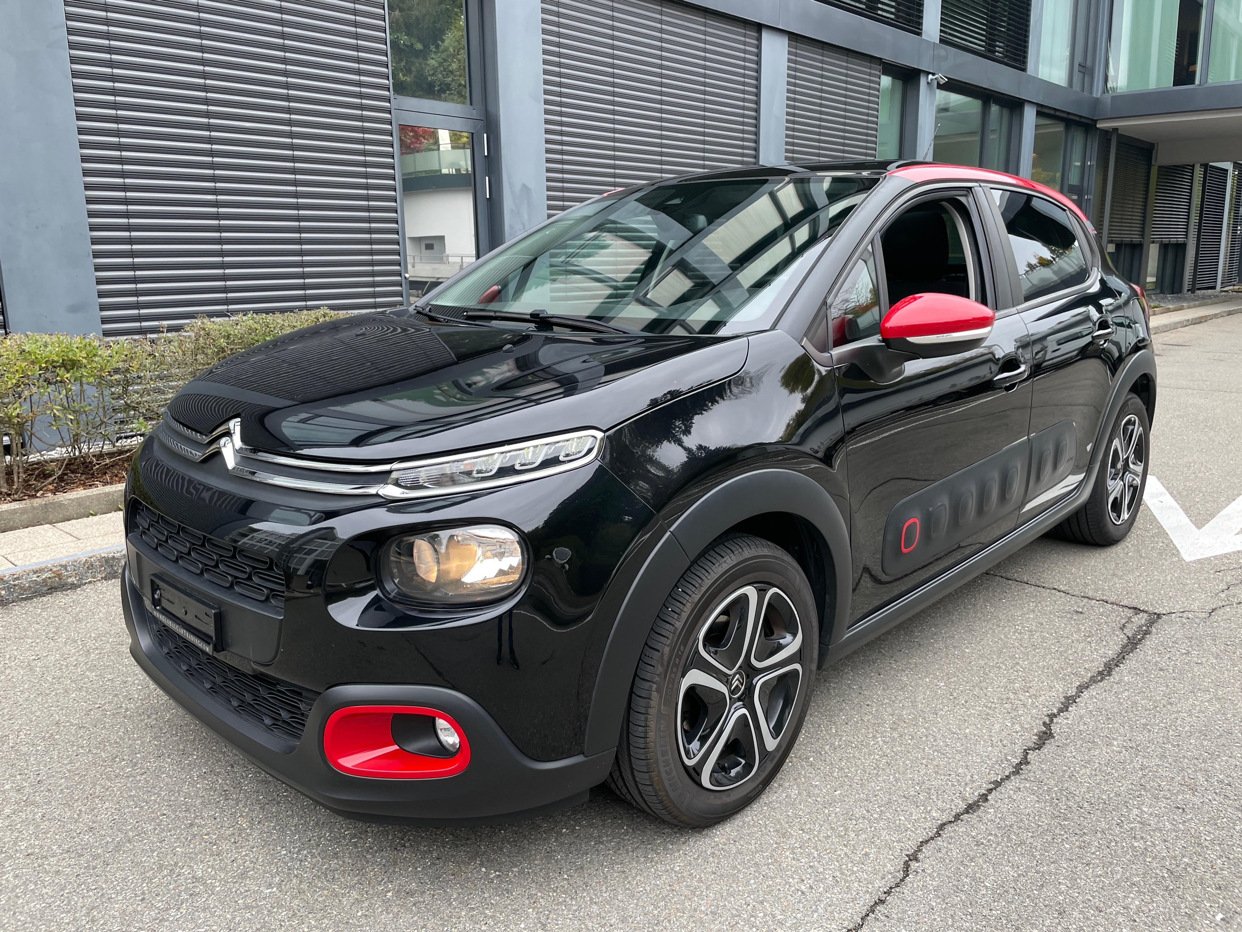 Car photo