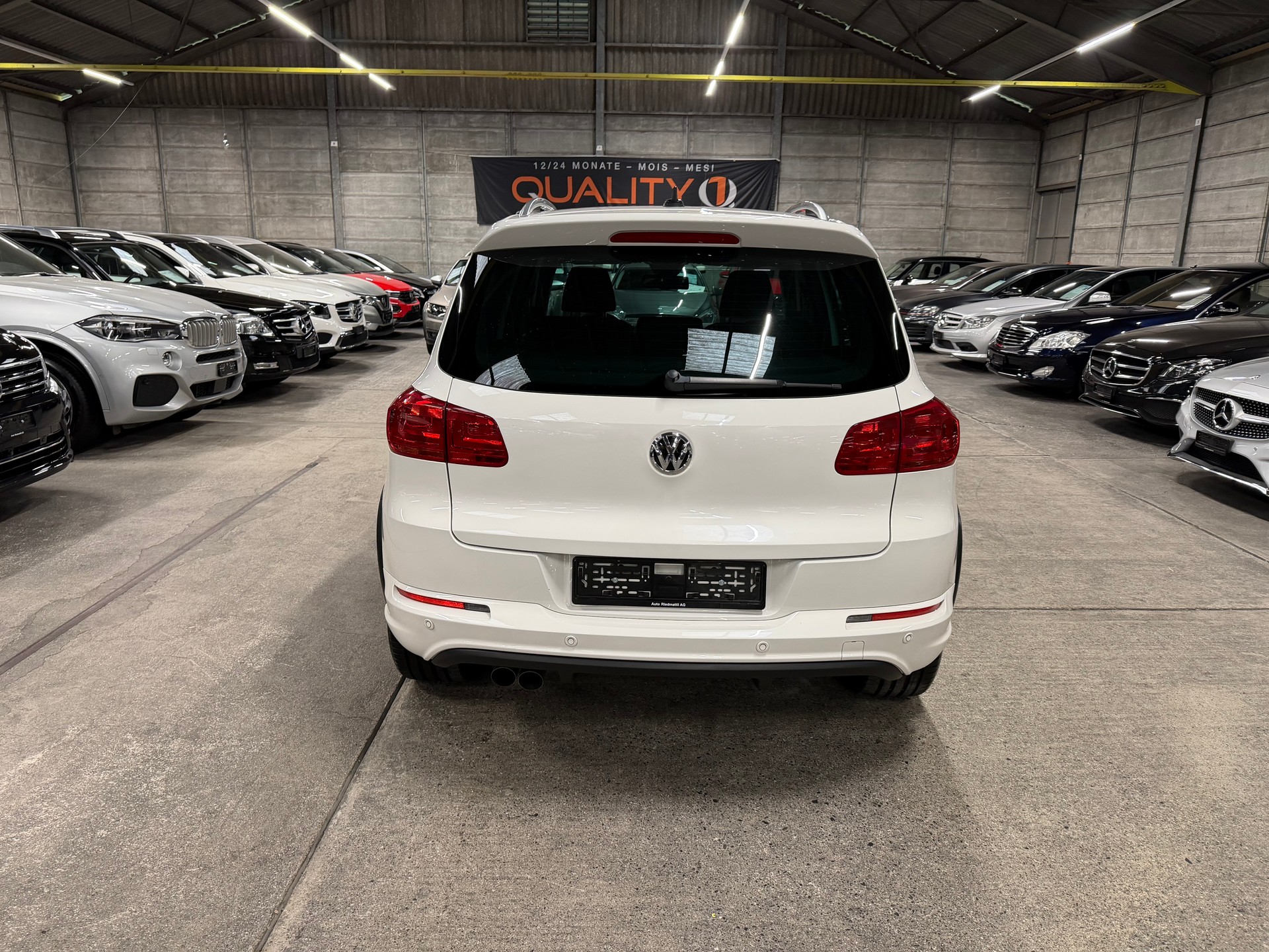 VW Tiguan 2.0 TDI BMT R-LINE 4Motion DSG-image-8
