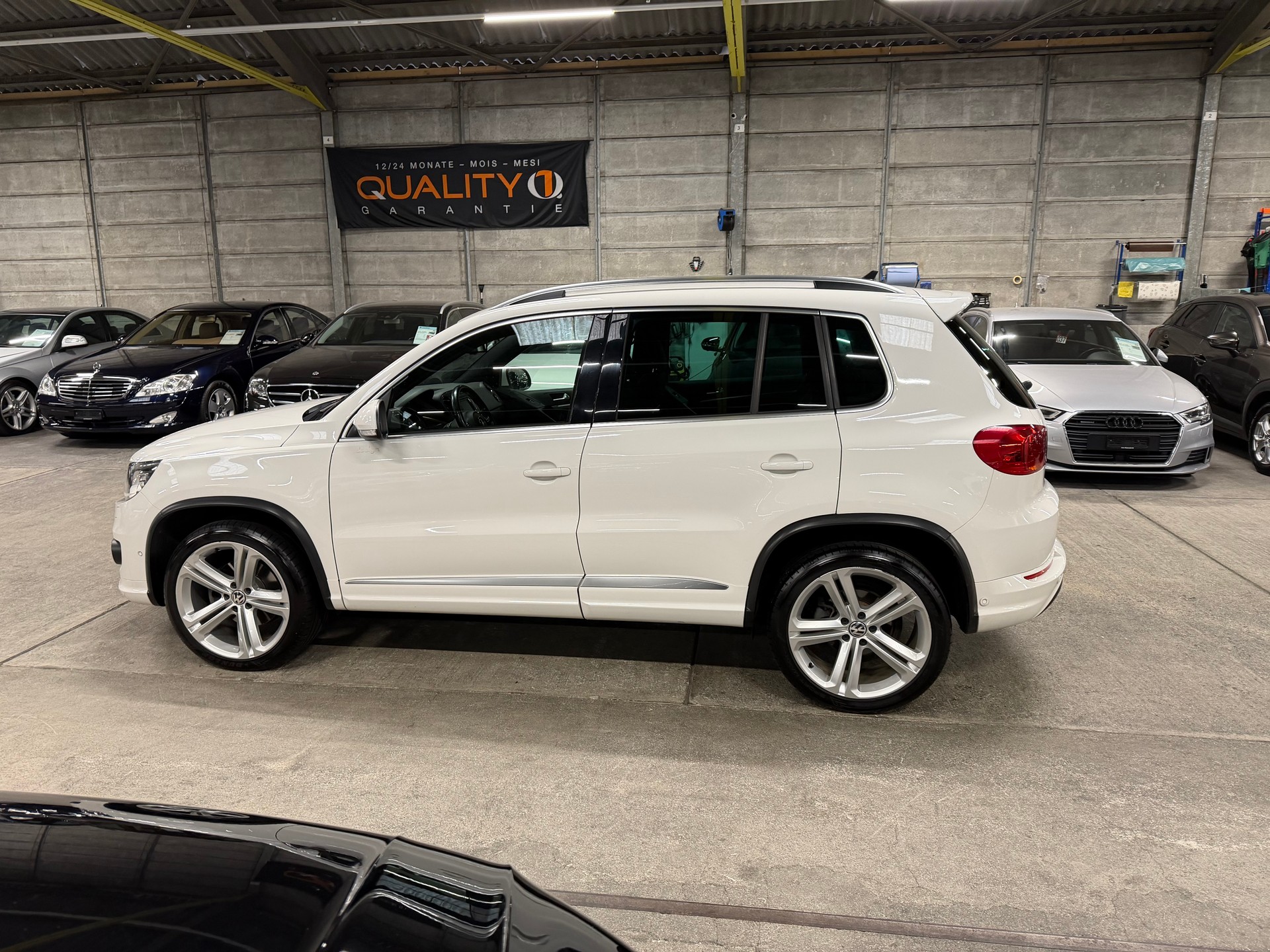 VW Tiguan 2.0 TDI BMT R-LINE 4Motion DSG-image-10