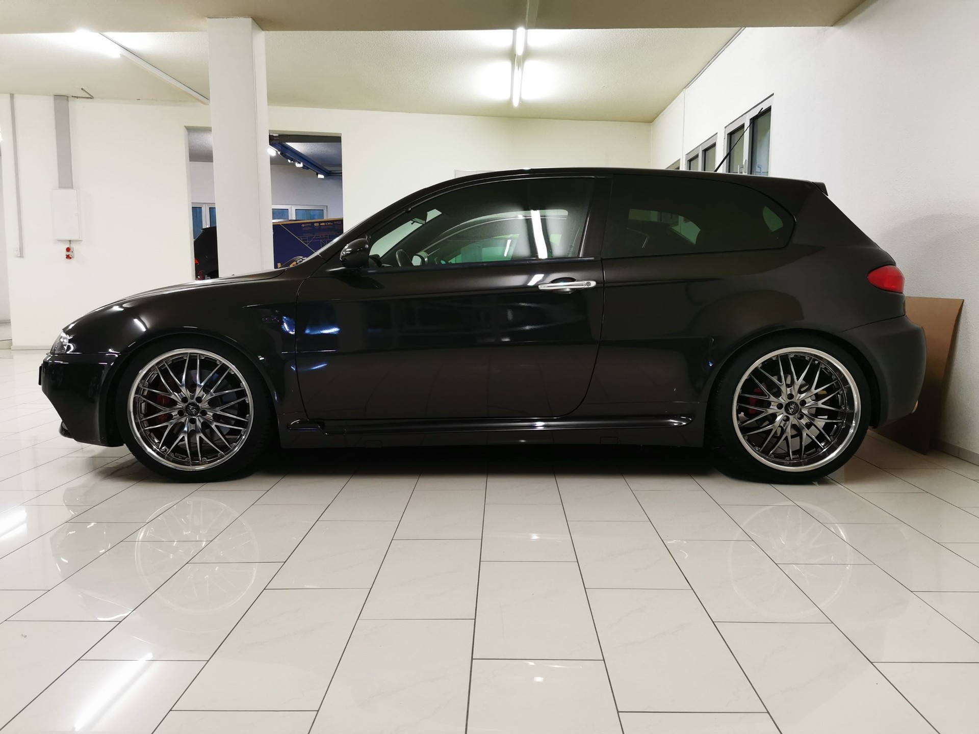 ALFA ROMEO 147 3.2 GTA-image-1