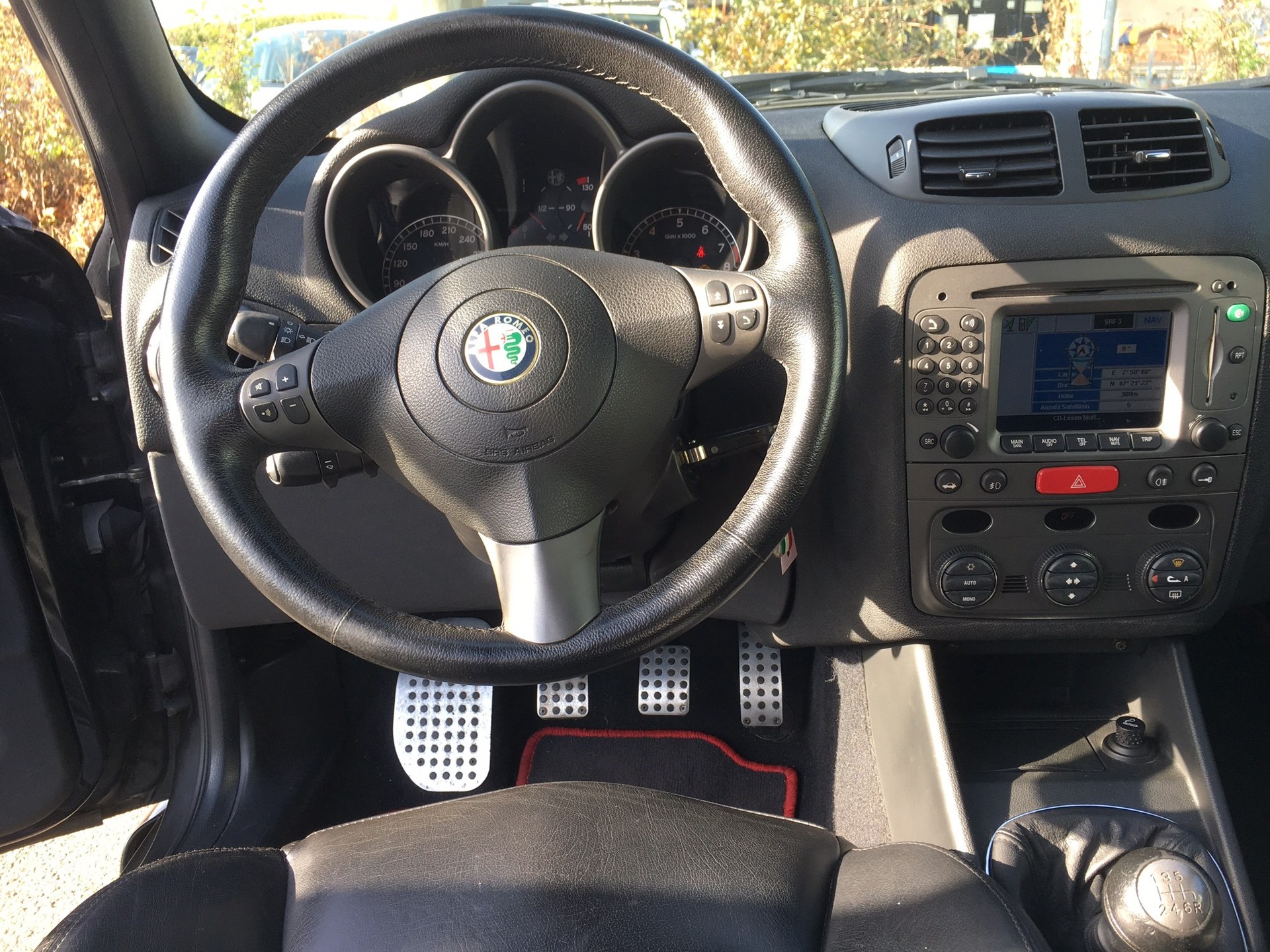 ALFA ROMEO 147 3.2 GTA-image-12