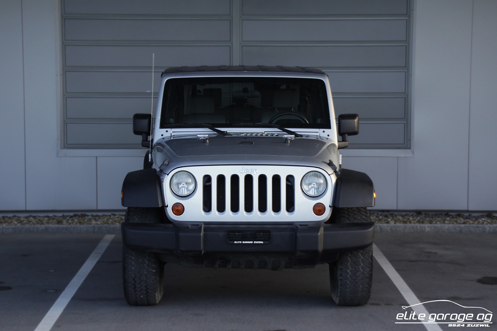 JEEP Wrangler 3.8 Sport-image-7