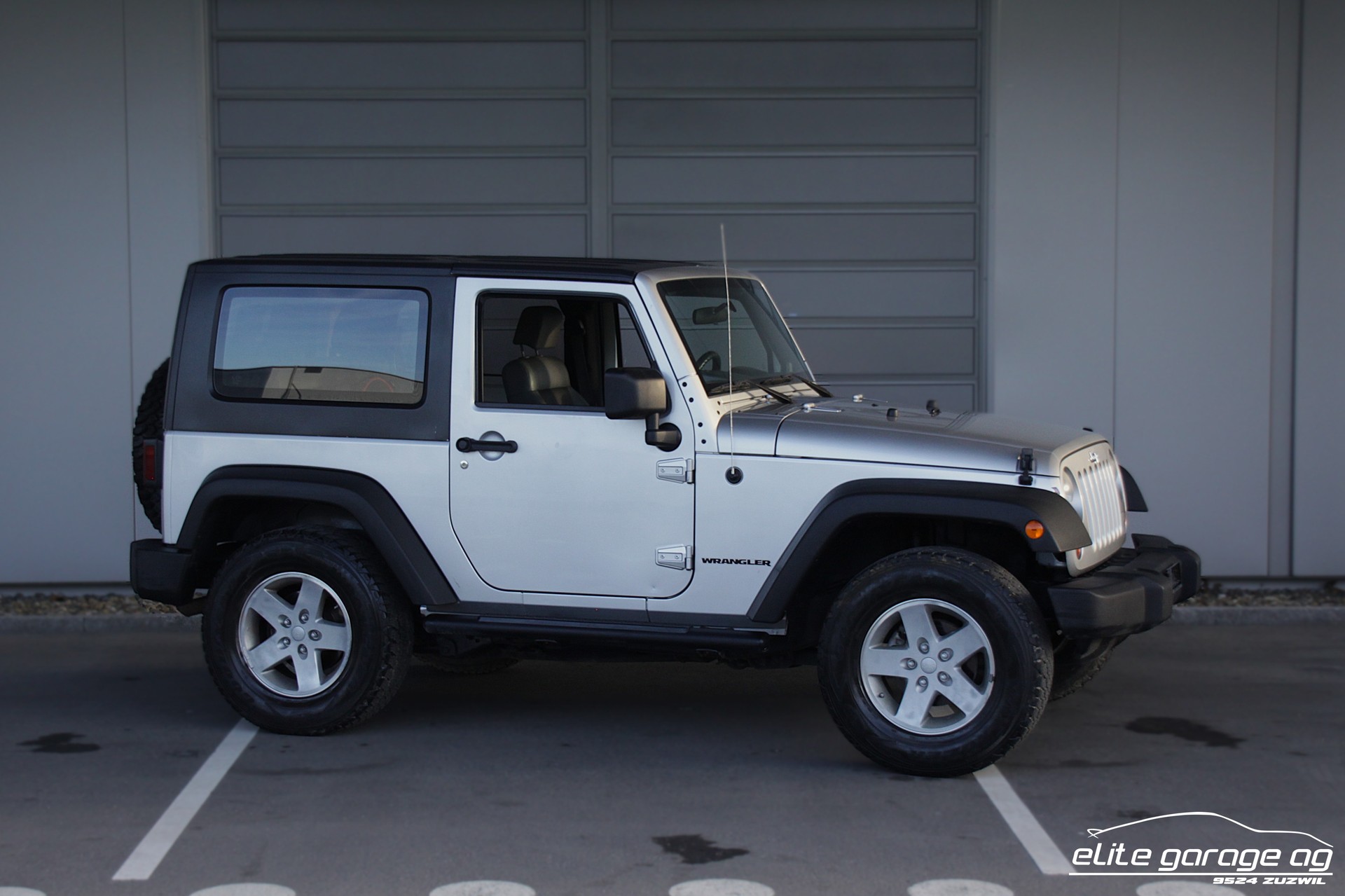 JEEP Wrangler 3.8 Sport-image-6