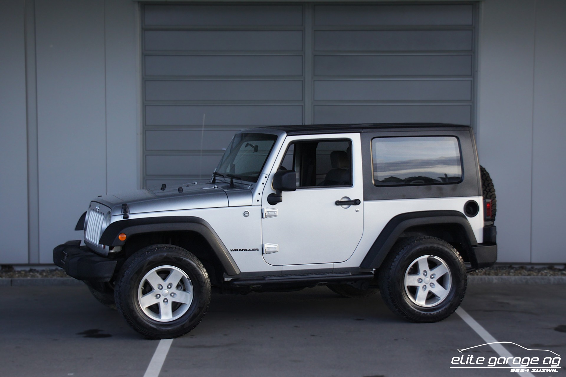 JEEP Wrangler 3.8 Sport-image-0