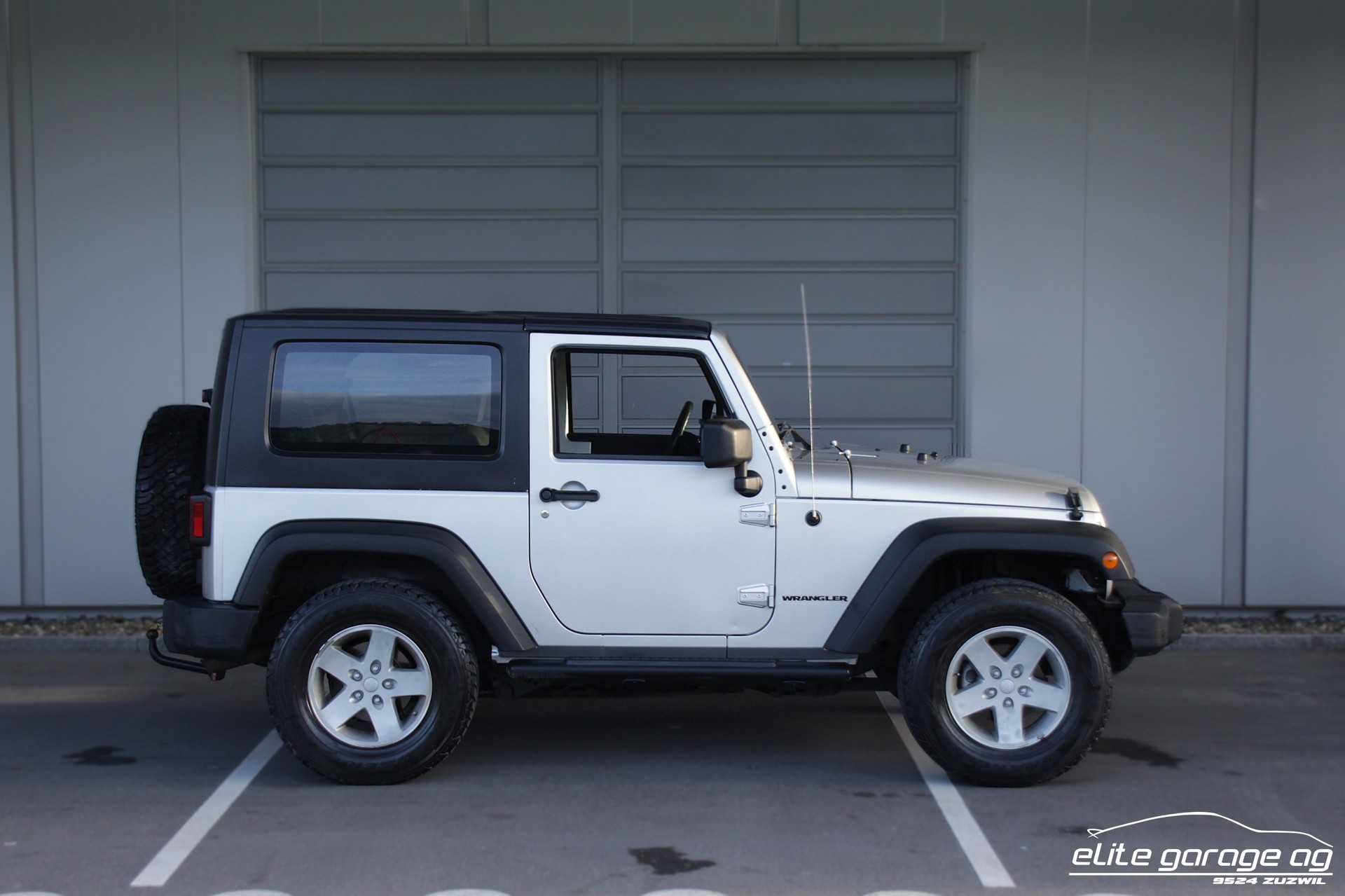 JEEP Wrangler 3.8 Sport-image-5