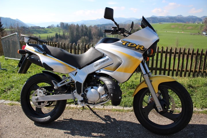 YAMAHA TDR 125-image-0