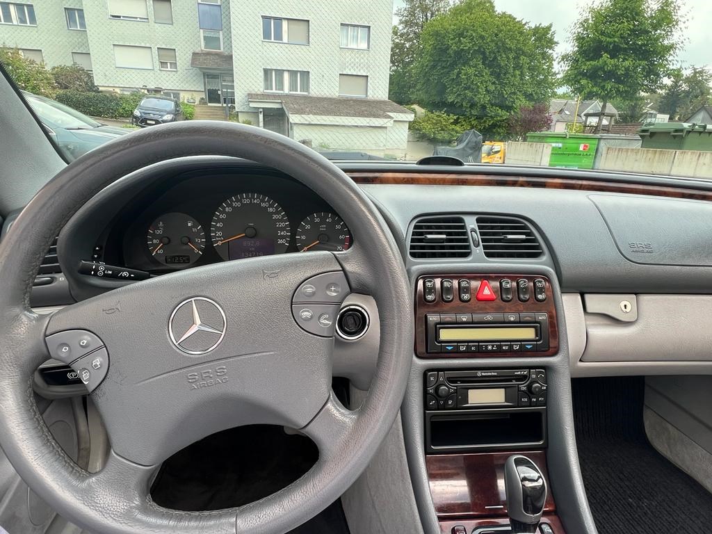 MERCEDES-BENZ CLK 320 Avantgarde Automatic-image-9