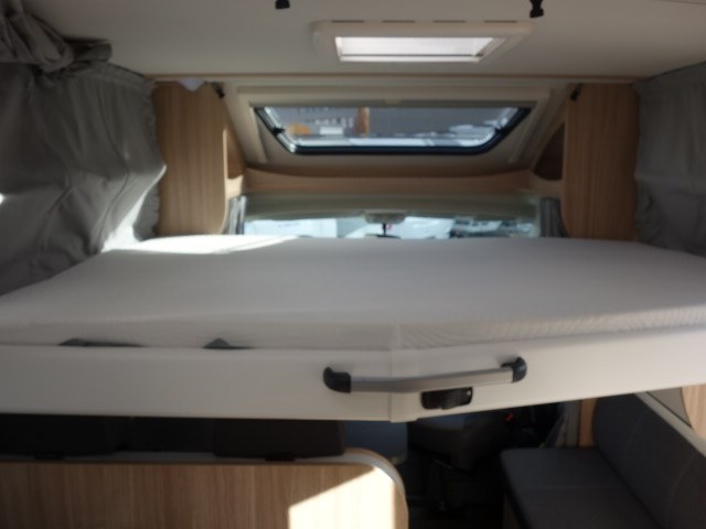 SUNLIGHT T67 (Citroen Jumper 140PS)-image-12