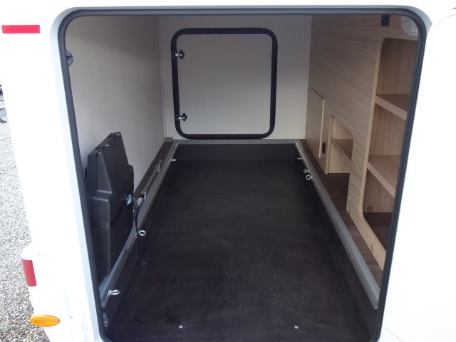 SUNLIGHT T67 (Citroen Jumper 140PS)-image-4