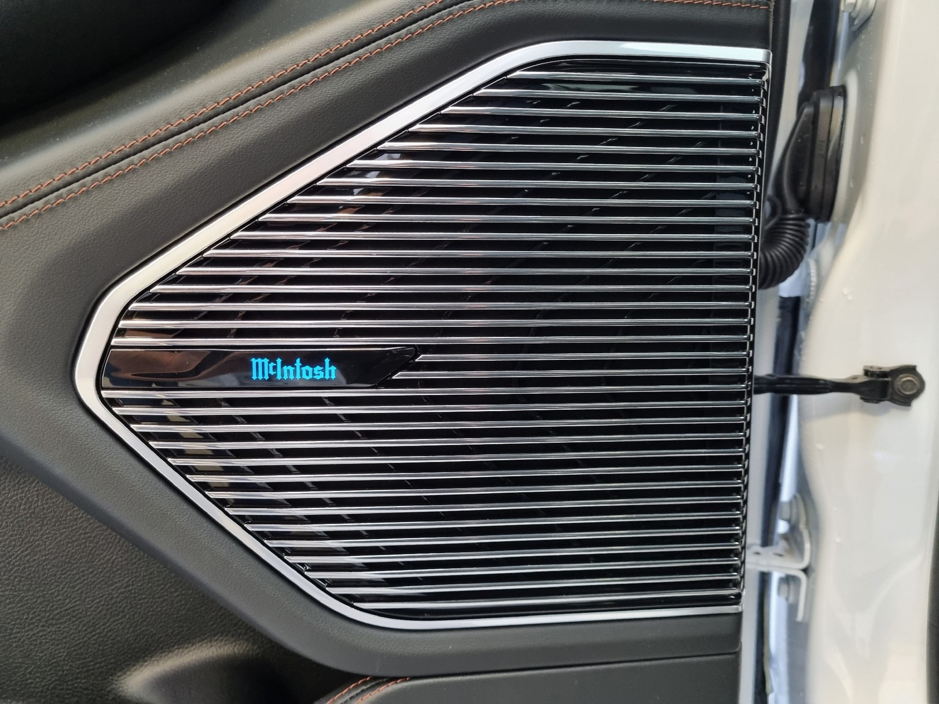 JEEP Grand Cherokee 2.0 Plug-in-Hybrid Summit Reserve 4xe-image-6