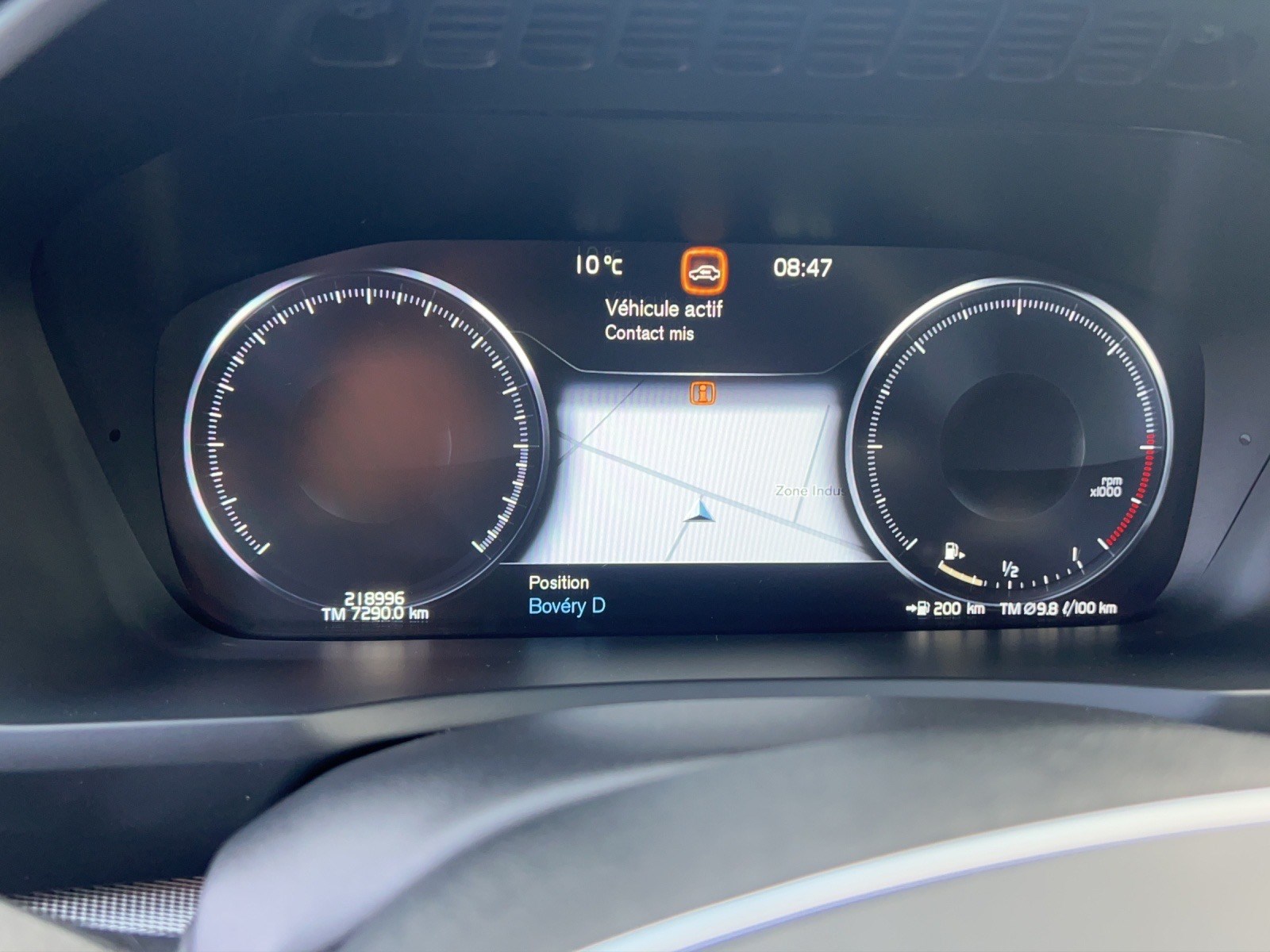 VOLVO XC90 D5 AWD R-Design Geartronic-image-15