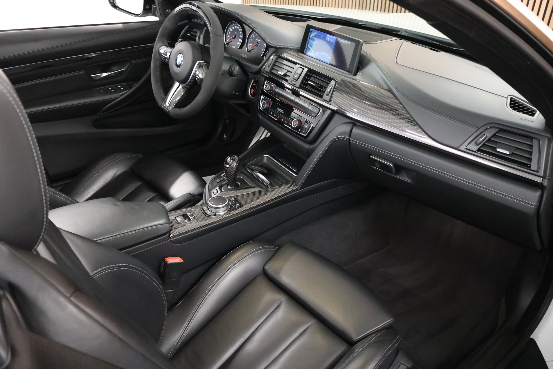 BMW M4 Cabriolet DKG-image-17