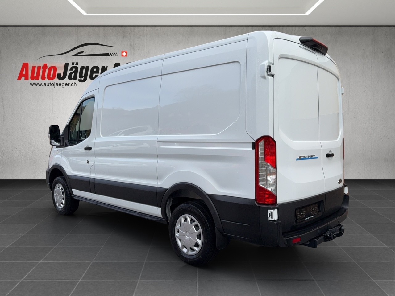 FORD E-Transit Van 350 L2 Trend RWD-image-5