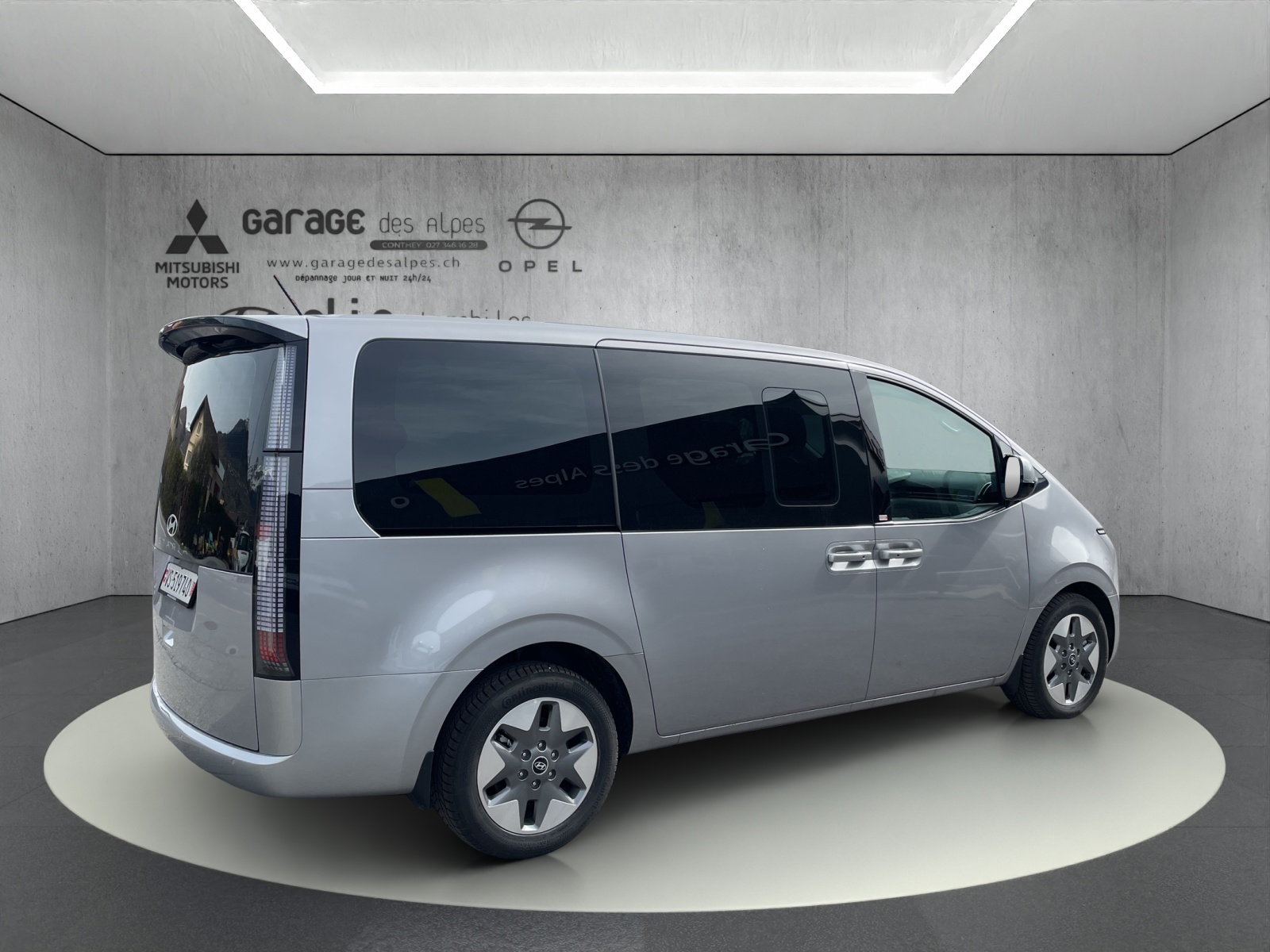 HYUNDAI Staria Wagon 1.6 GDi HEV Vertex-image-6