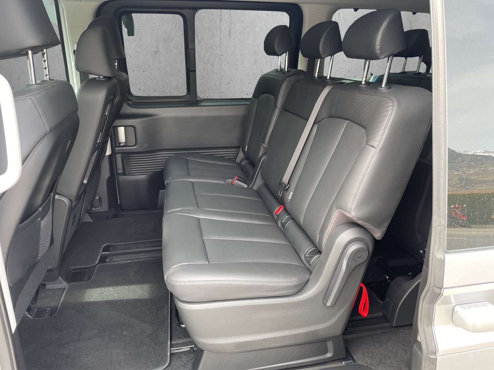 HYUNDAI Staria Wagon 1.6 GDi HEV Vertex-image-10
