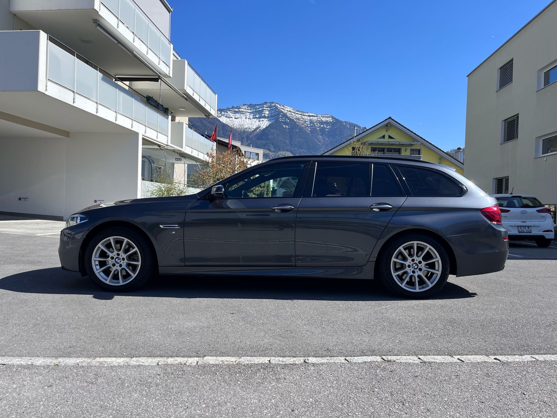 BMW 520d Touring xDrive Steptronic 12Mt Gara-image-0