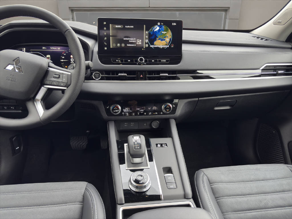 MITSUBISHI Outlander 2.4 PHEV Invite 4x4-image-11