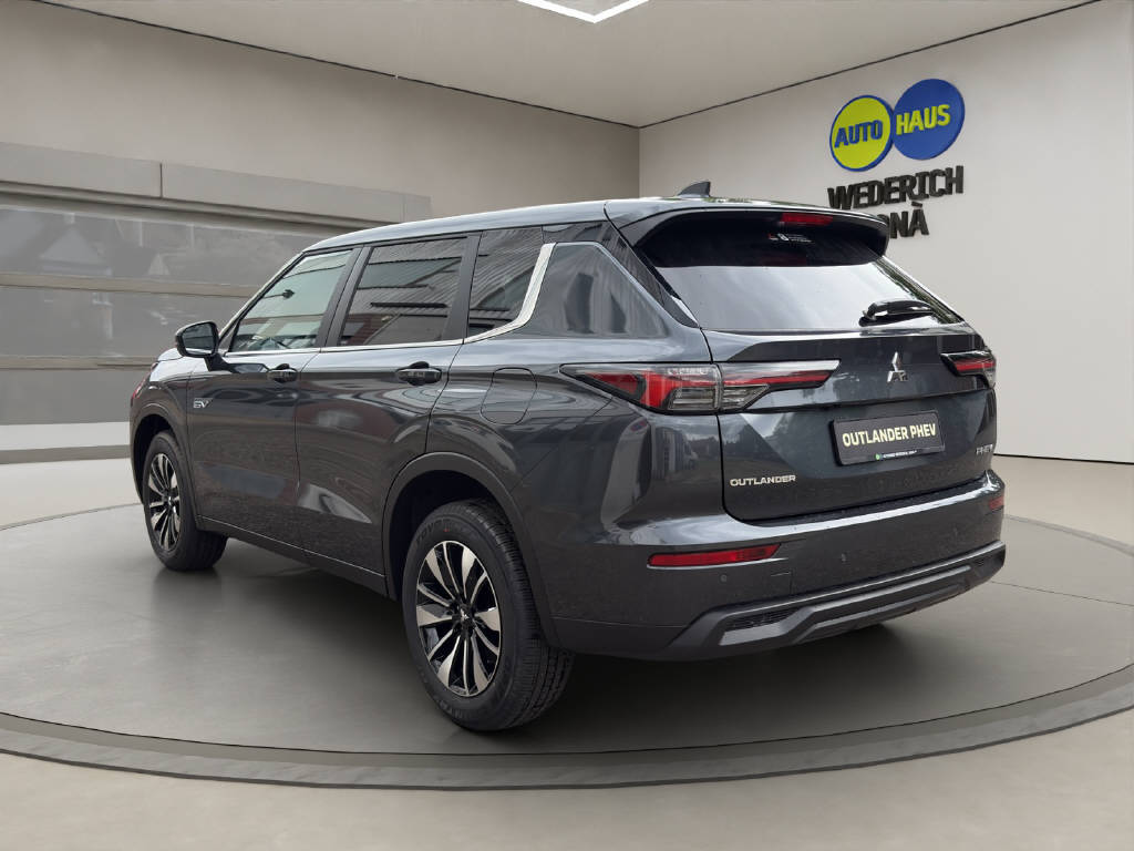 MITSUBISHI Outlander 2.4 PHEV Invite 4x4-image-2
