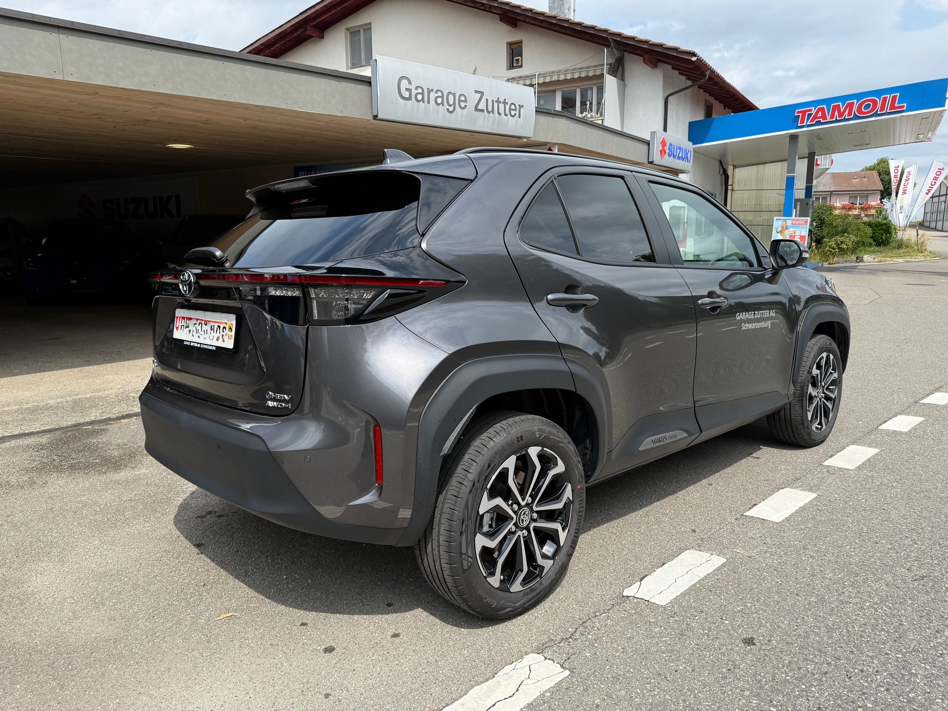 TOYOTA YARIS CROSS-image-2