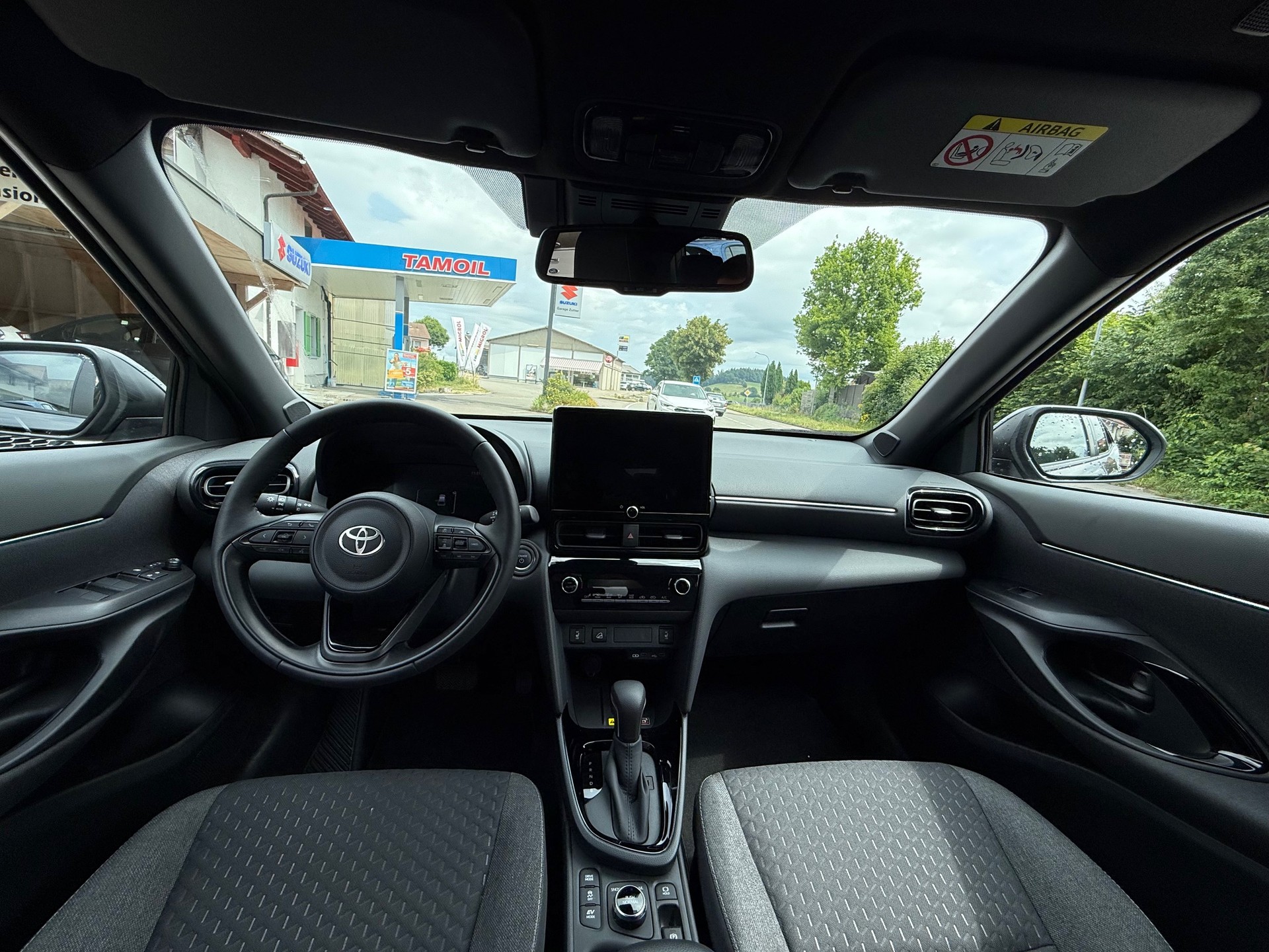 TOYOTA YARIS CROSS-image-6