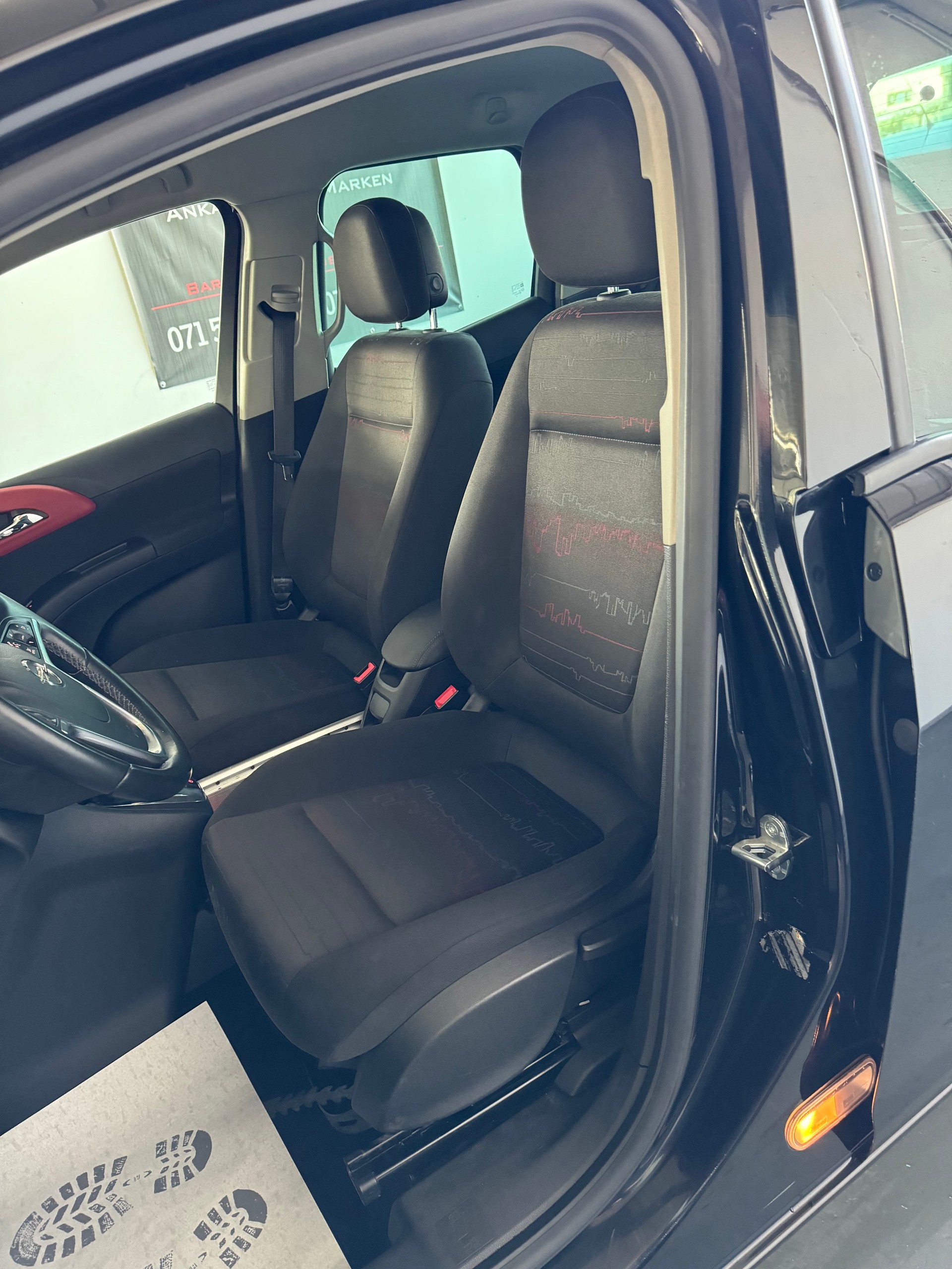 OPEL Meriva 1.4 Turbo Enjoy-image-13