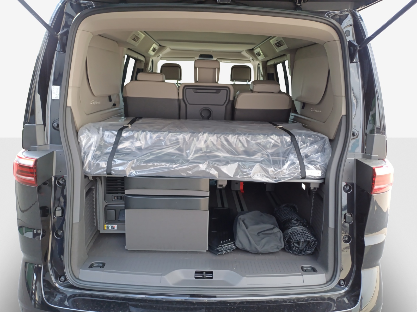 VW California 2.0 TDI Beach Tour-image-12