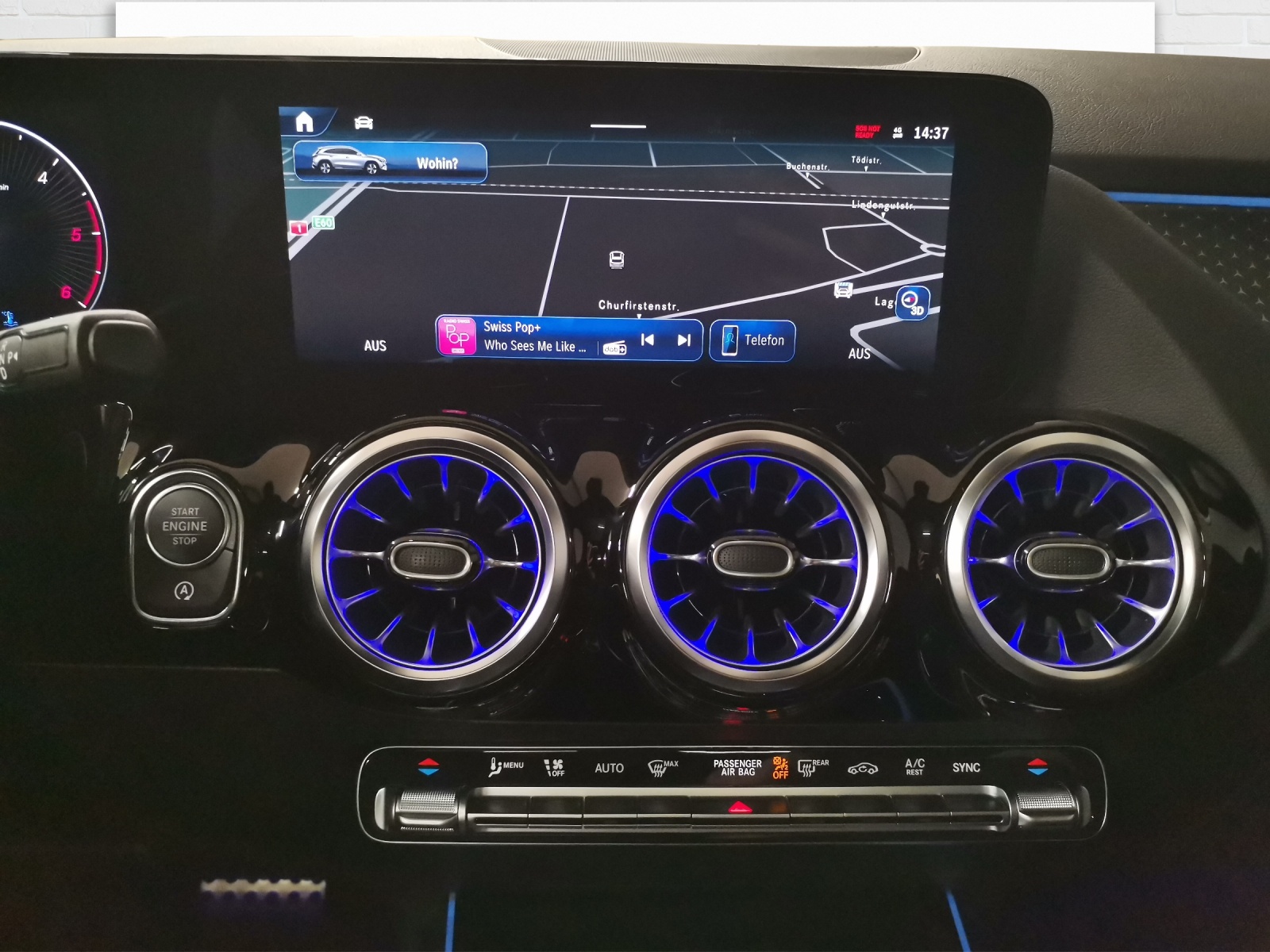 MERCEDES-BENZ GLA 220 d AMG Line 4Matic Swiss Star-image-8