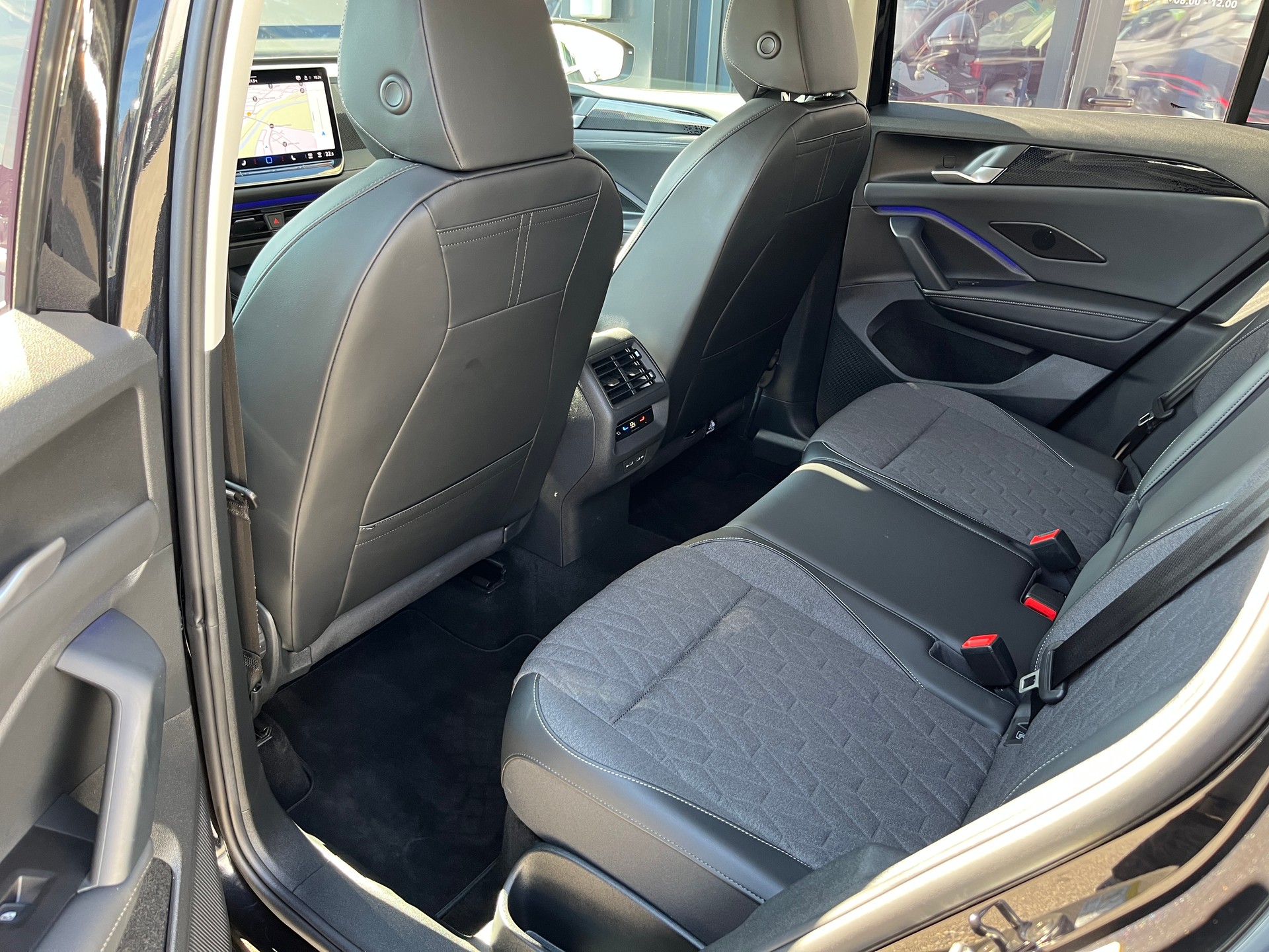 VW Tiguan 2.0 TDI SCR Life DSG-image-7