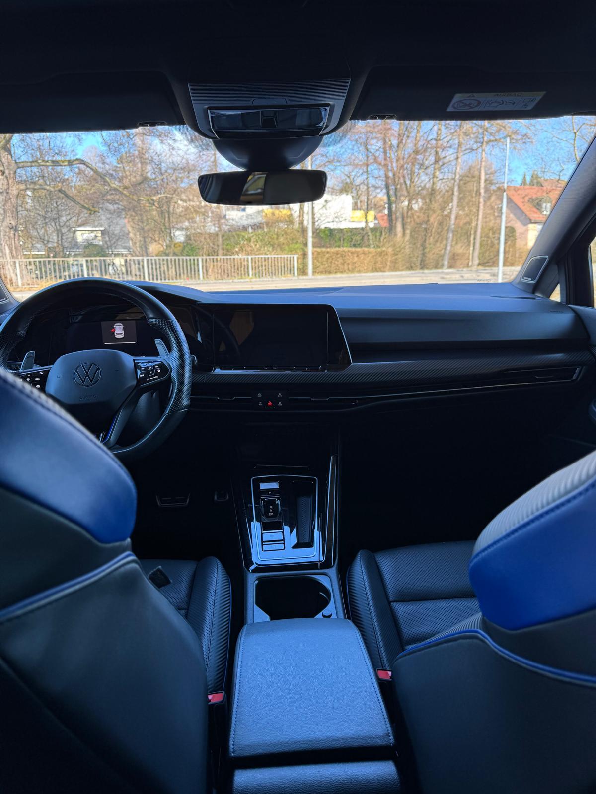 VW Golf 2.0 TSI R DSG 4Motion R 20 Years-image-6