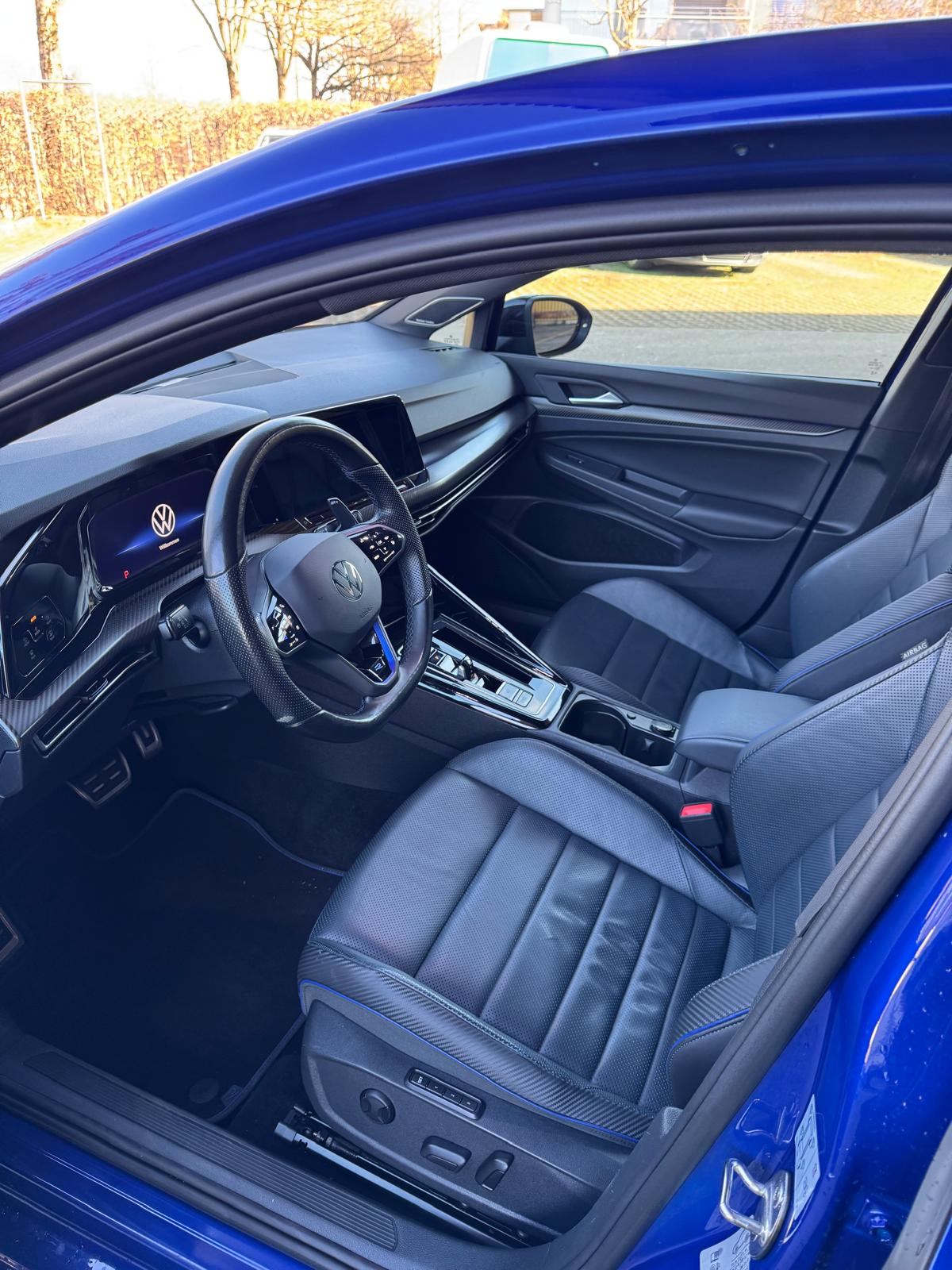 VW Golf 2.0 TSI R DSG 4Motion R 20 Years-image-7