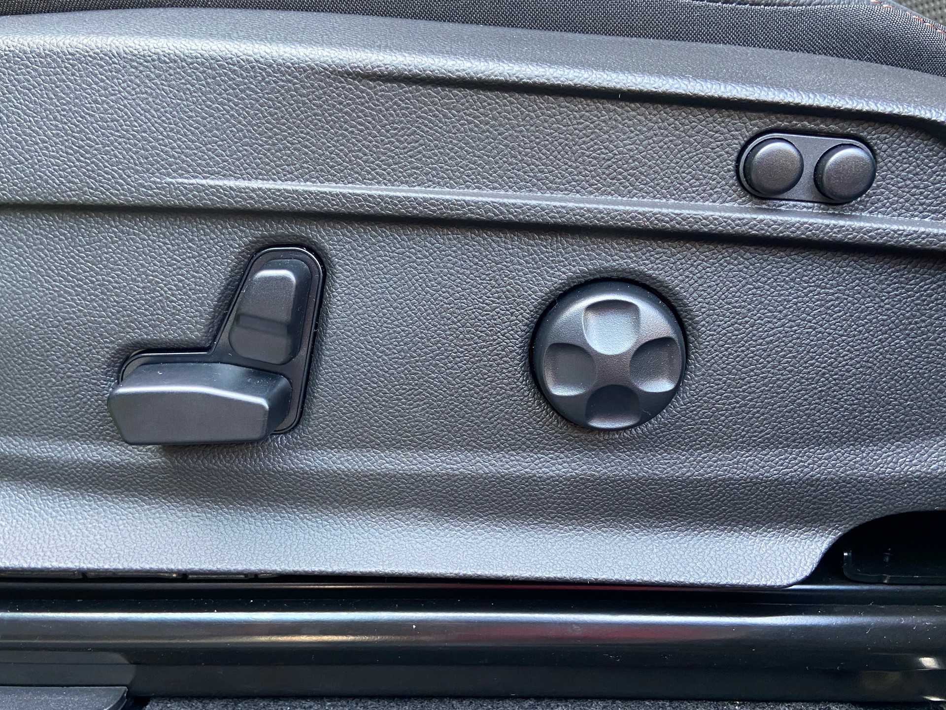 ALFA ROMEO Stelvio 2.0 Intensa Sky Q4 AT8-image-10