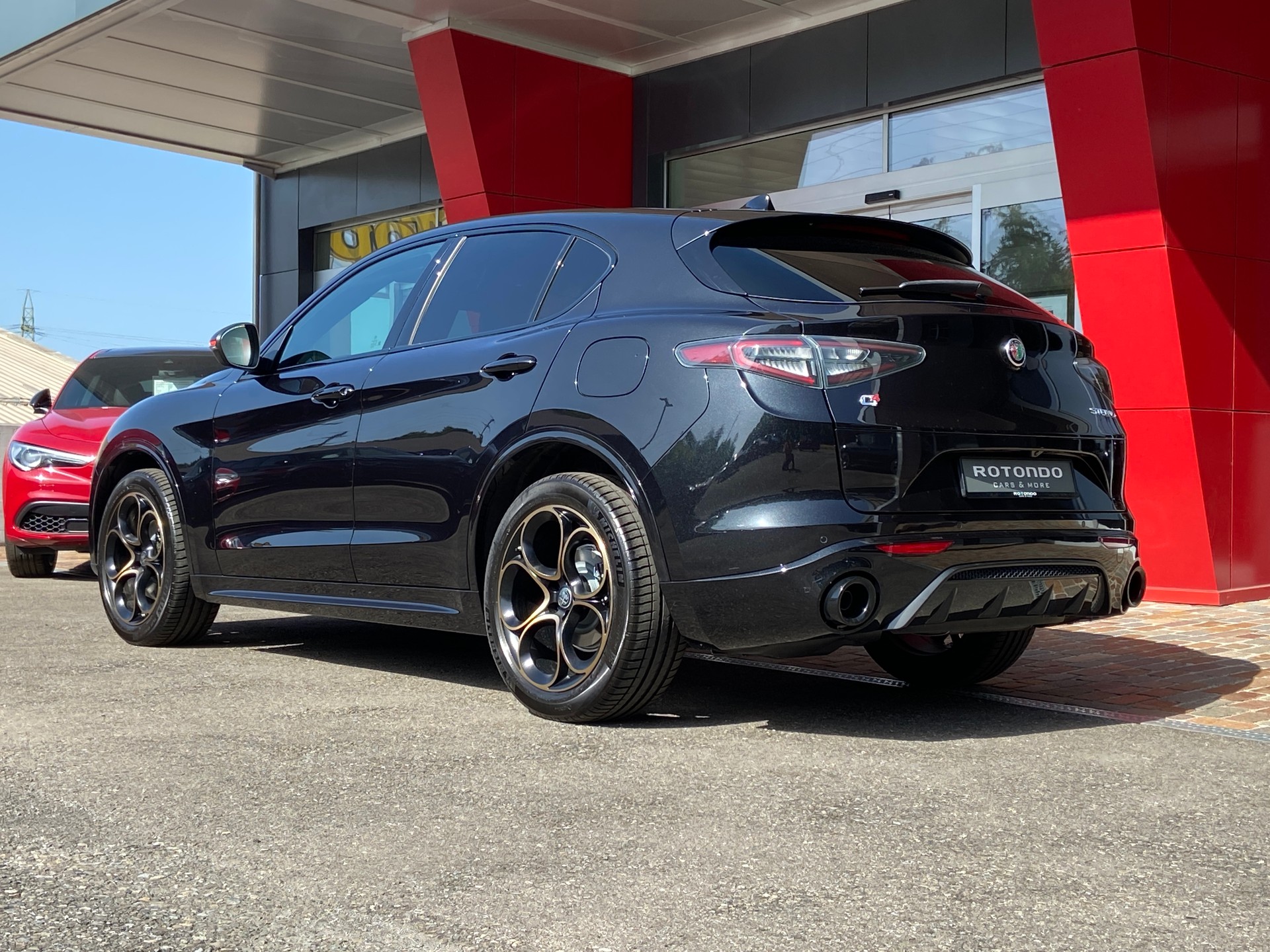 ALFA ROMEO Stelvio 2.0 Intensa Sky Q4 AT8-image-20