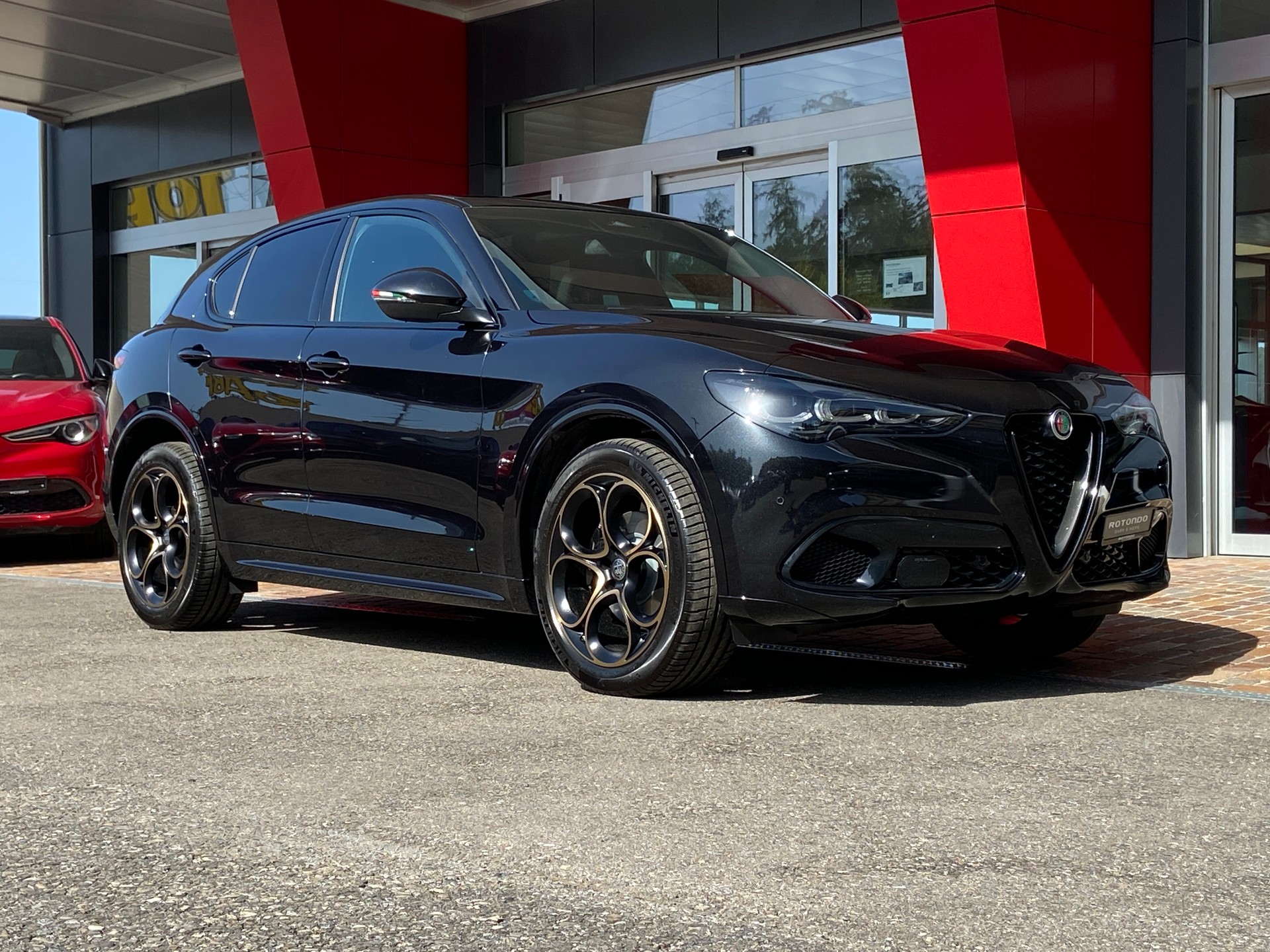 ALFA ROMEO Stelvio 2.0 Intensa Sky Q4 AT8-image-18